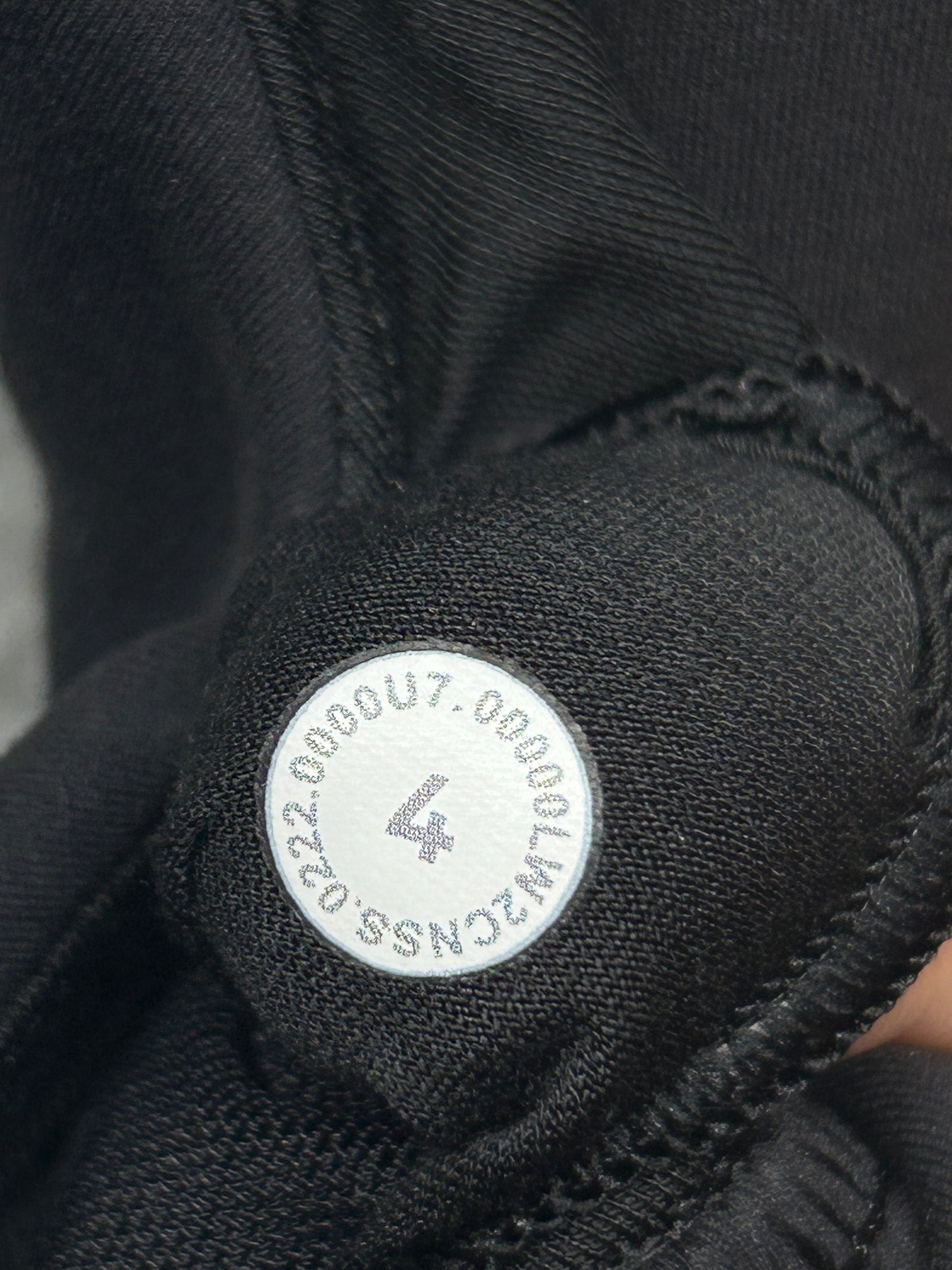 Lululemon Wunder Train Long-Line Bra Medium Support, C/D Cups Size 4 Black