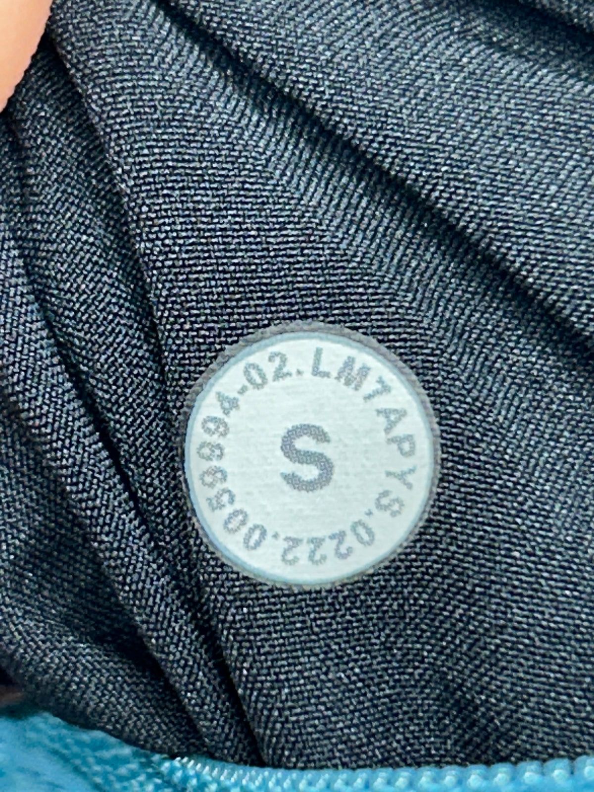 Lululemon License to Train Linerless Short 7" Size S Blue
