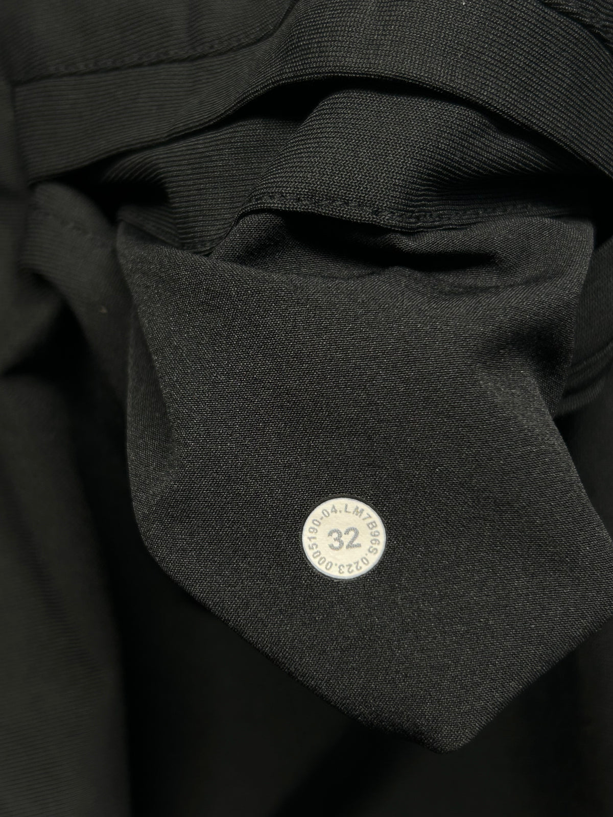 Lululemon Commission Classic-Fit Short 9" Warpstreme Size 32 Black