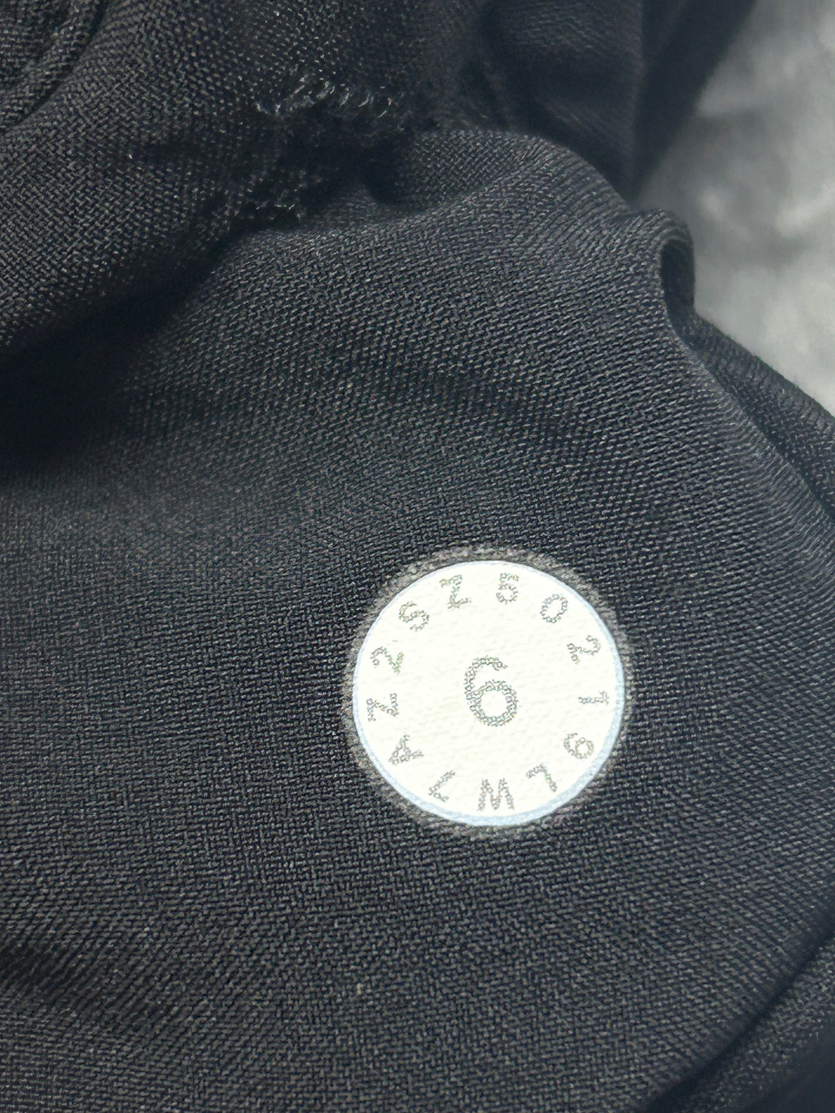 Lululemon Tracker Short V 4" Size 6 Black