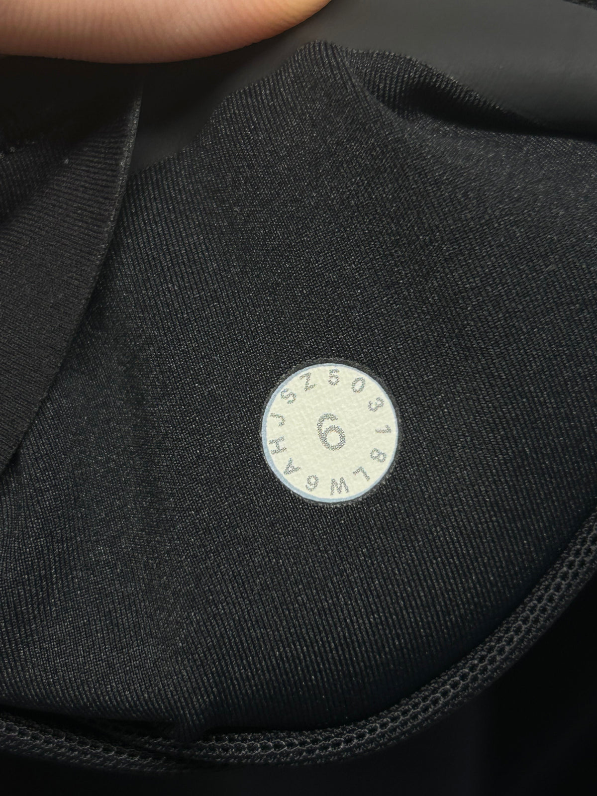 Lululemon In Movement Crop Everlux 19" Size 6 Black (First Release)