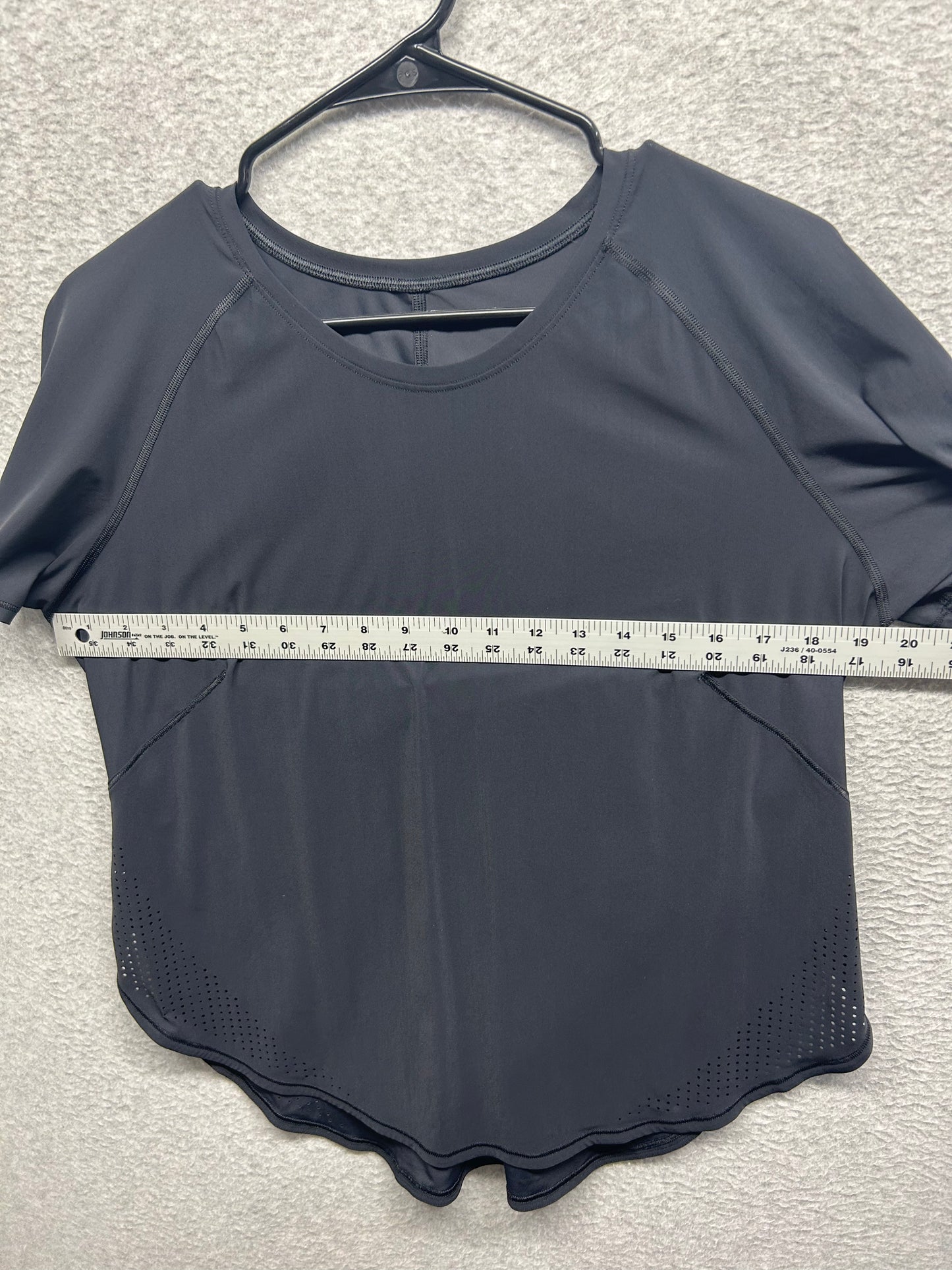 Lululemon UVP Run Short Sleeve Size 10 Black