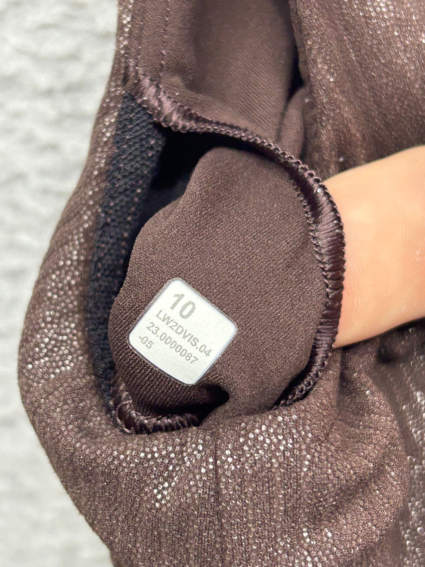 Lululemon Align Ribbed V-Neck Bra Shine Size 10 (Square) Espresso