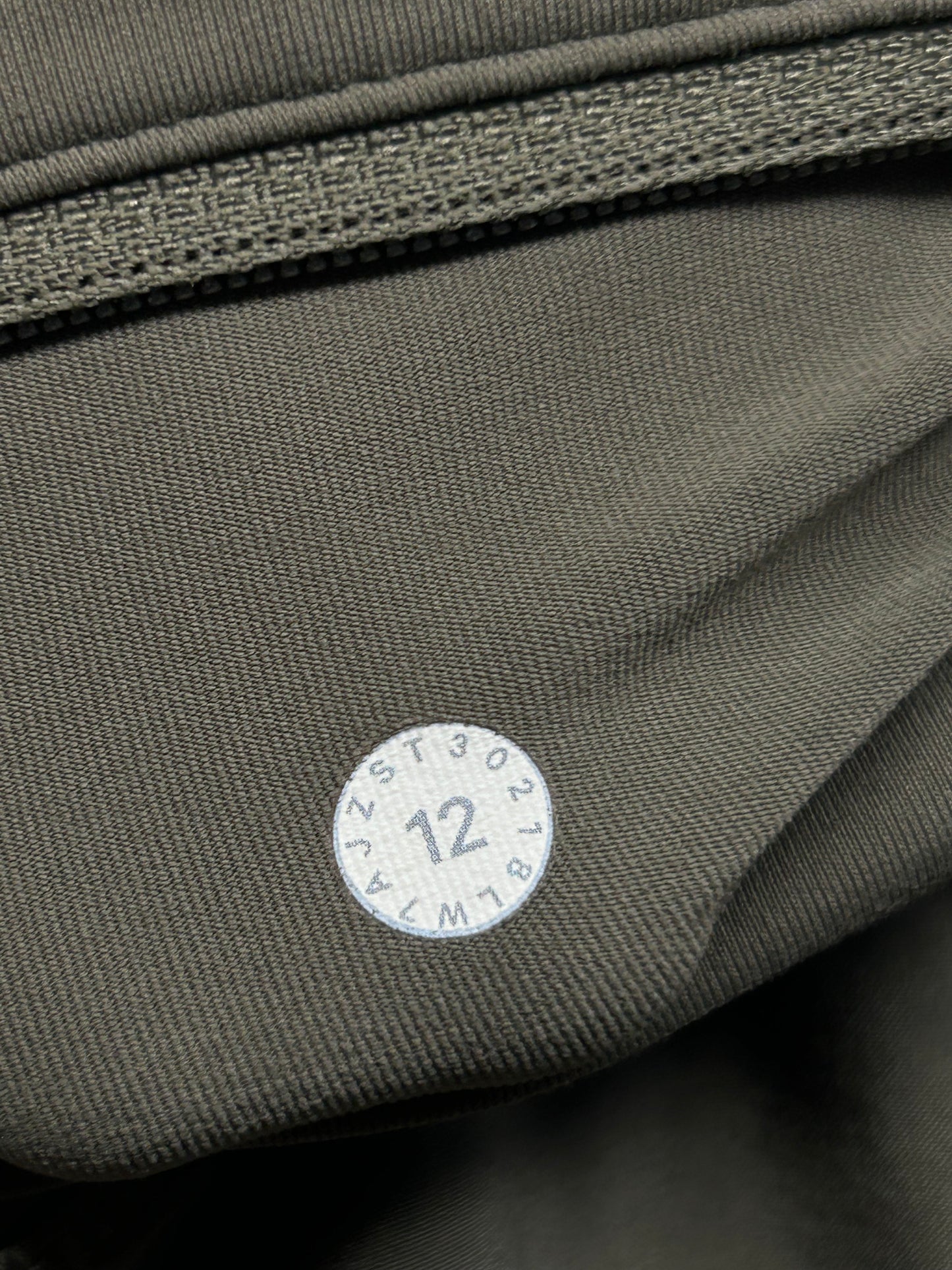 Lululemon Speed Up Short 2.5" Size 12 Sage