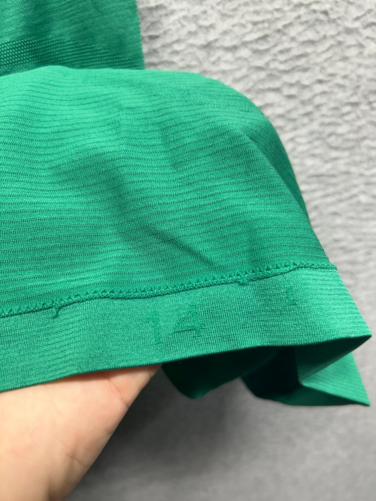 Lululemon Swiftly Tech Racerback Tank Top 2.0 Hip Length Size 14 Raceway Green