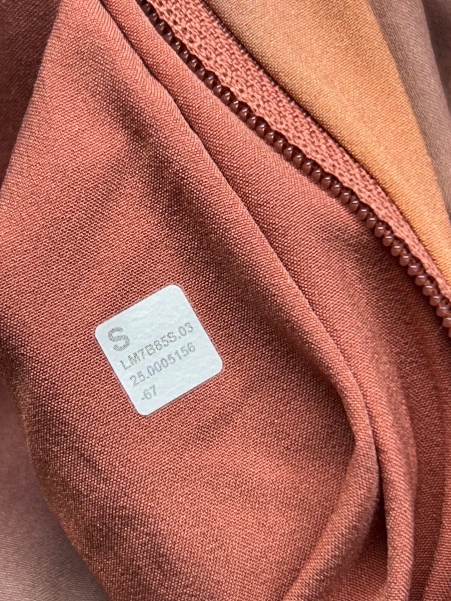 Lululemon Pace Breaker Linerless 5” Shorts Size Small (Square) Orange Chroma Multi