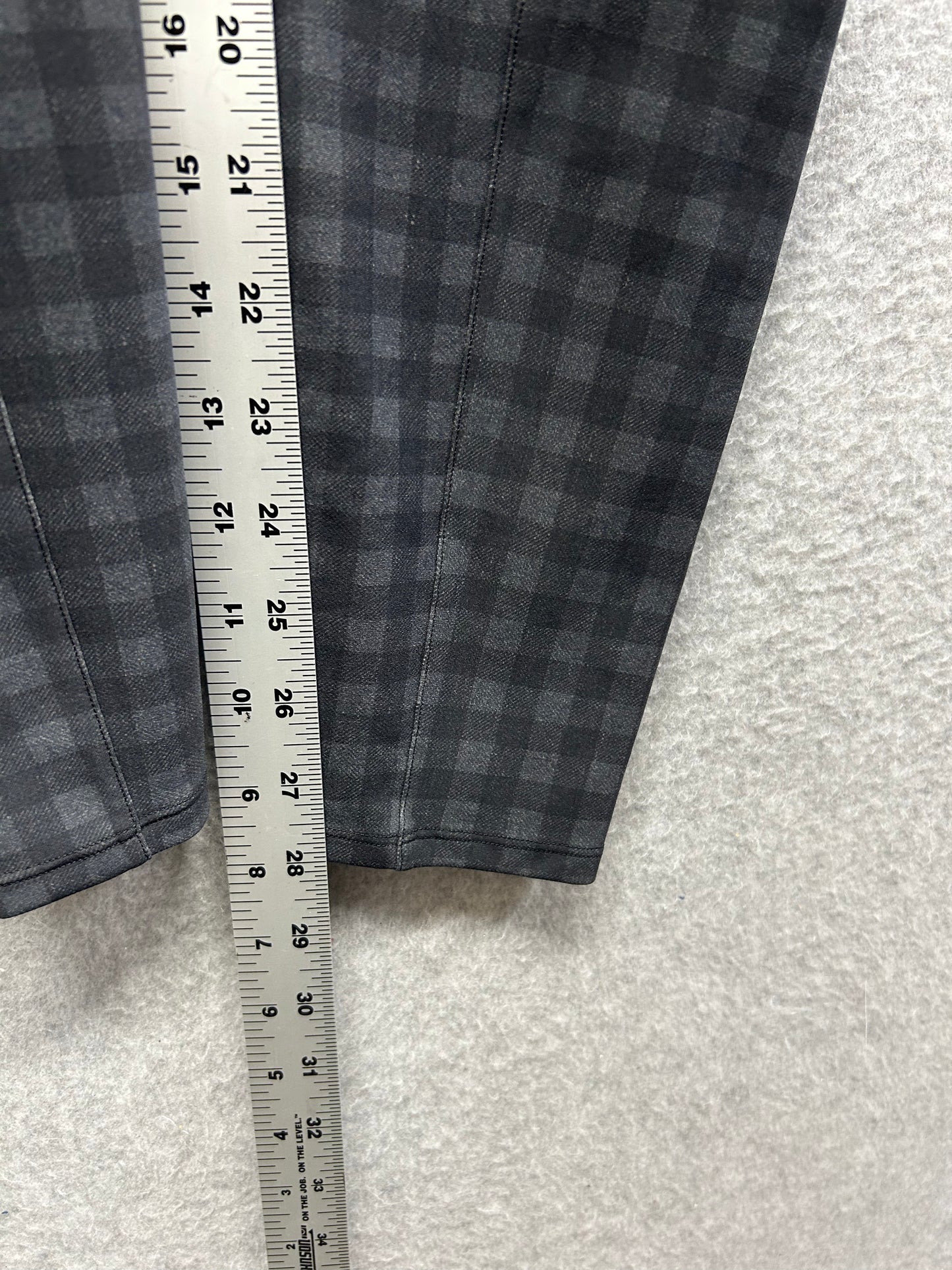 Lululemon Here to There High-Rise 7/8 Pant Size 6 Brighton Buffalo Print Graphite Grey Black