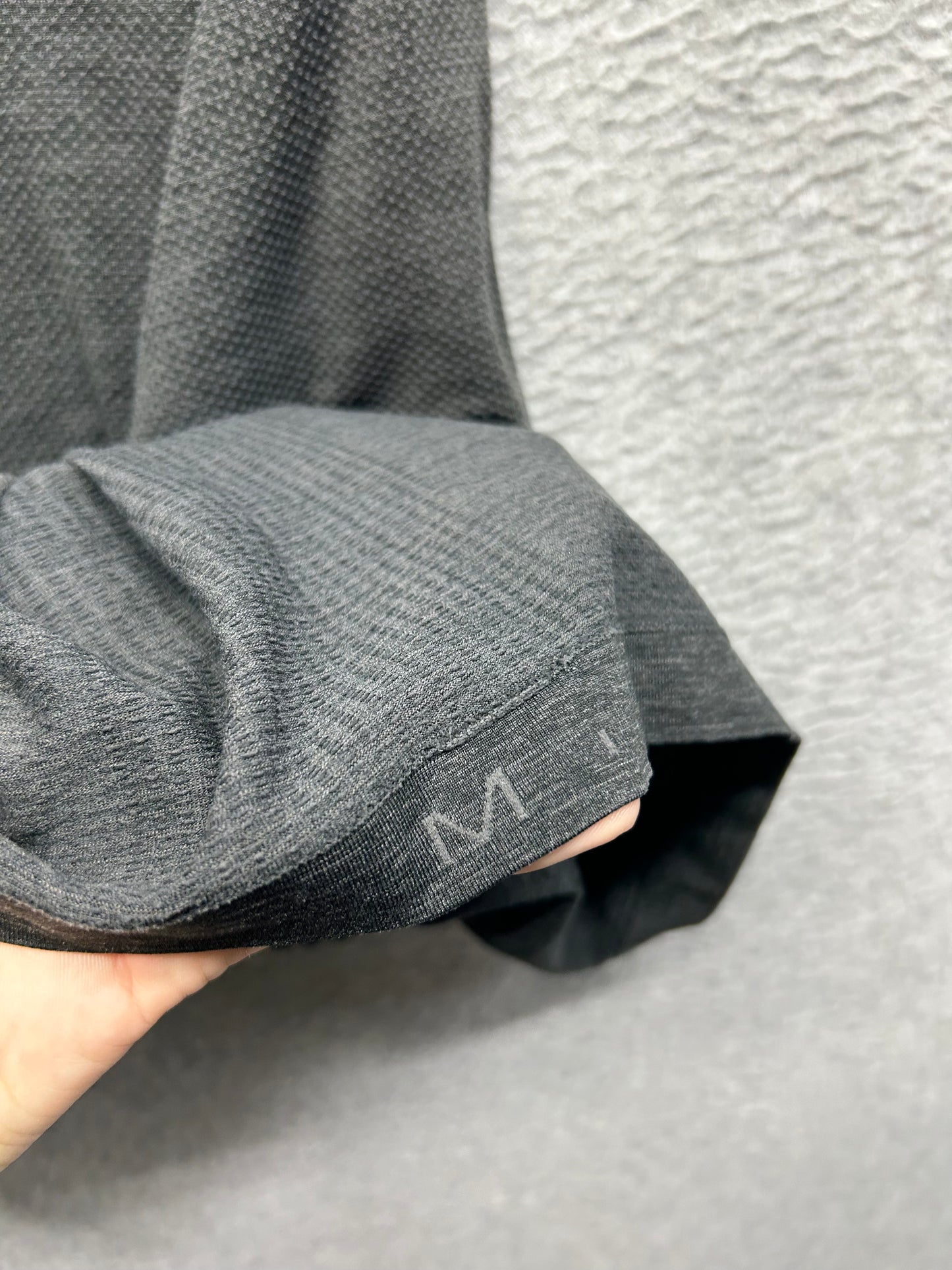 Lululemon Metal Vent Tech Short Sleeve Size Medium Black