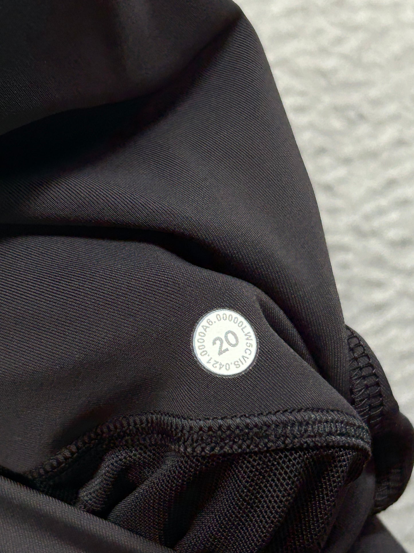 Lululemon Power Thru High Rise Tight 25" Size 20 Black