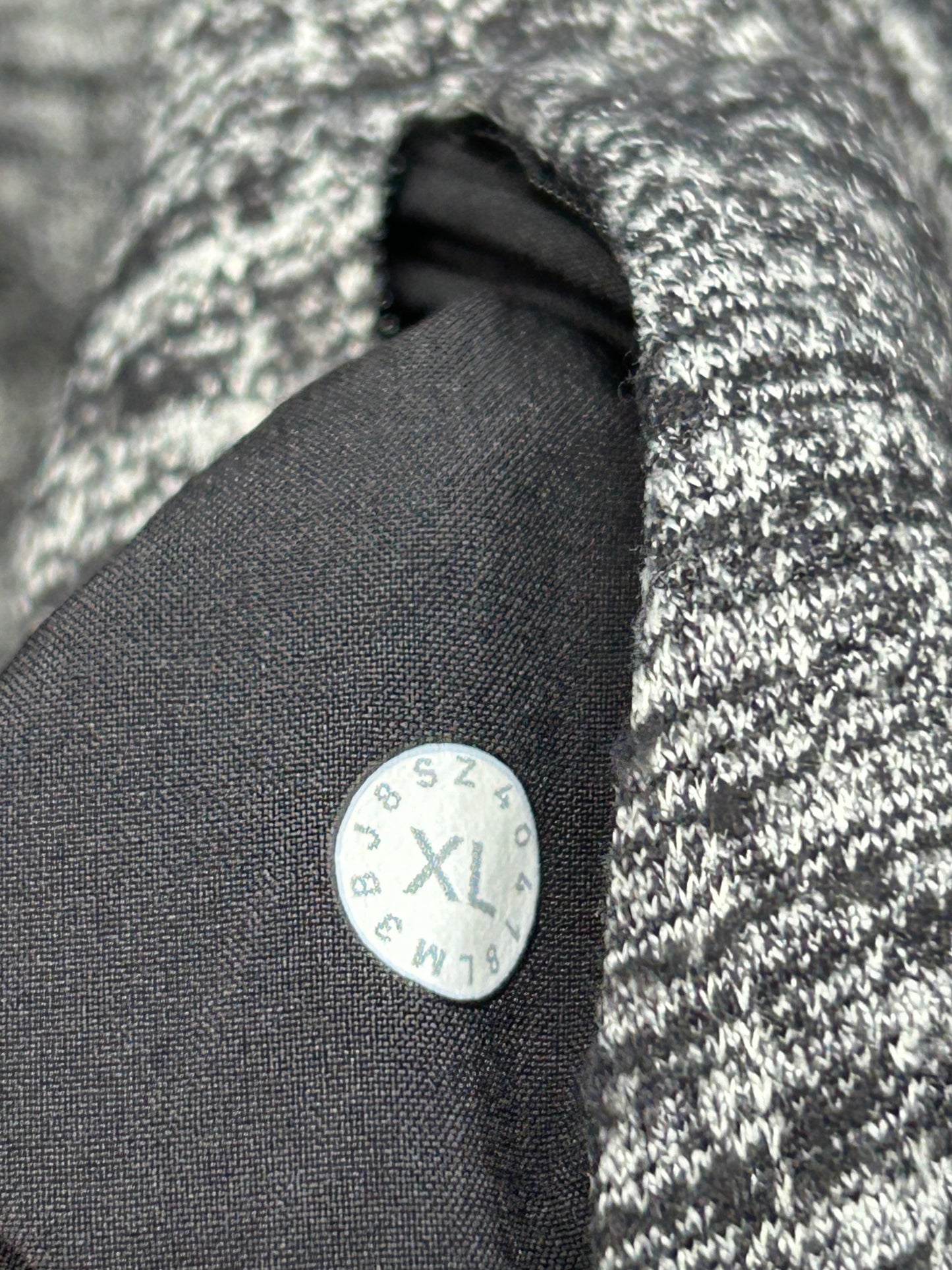Lululemon Surge Warm 1/2 Zip Size XL Gray Black Static