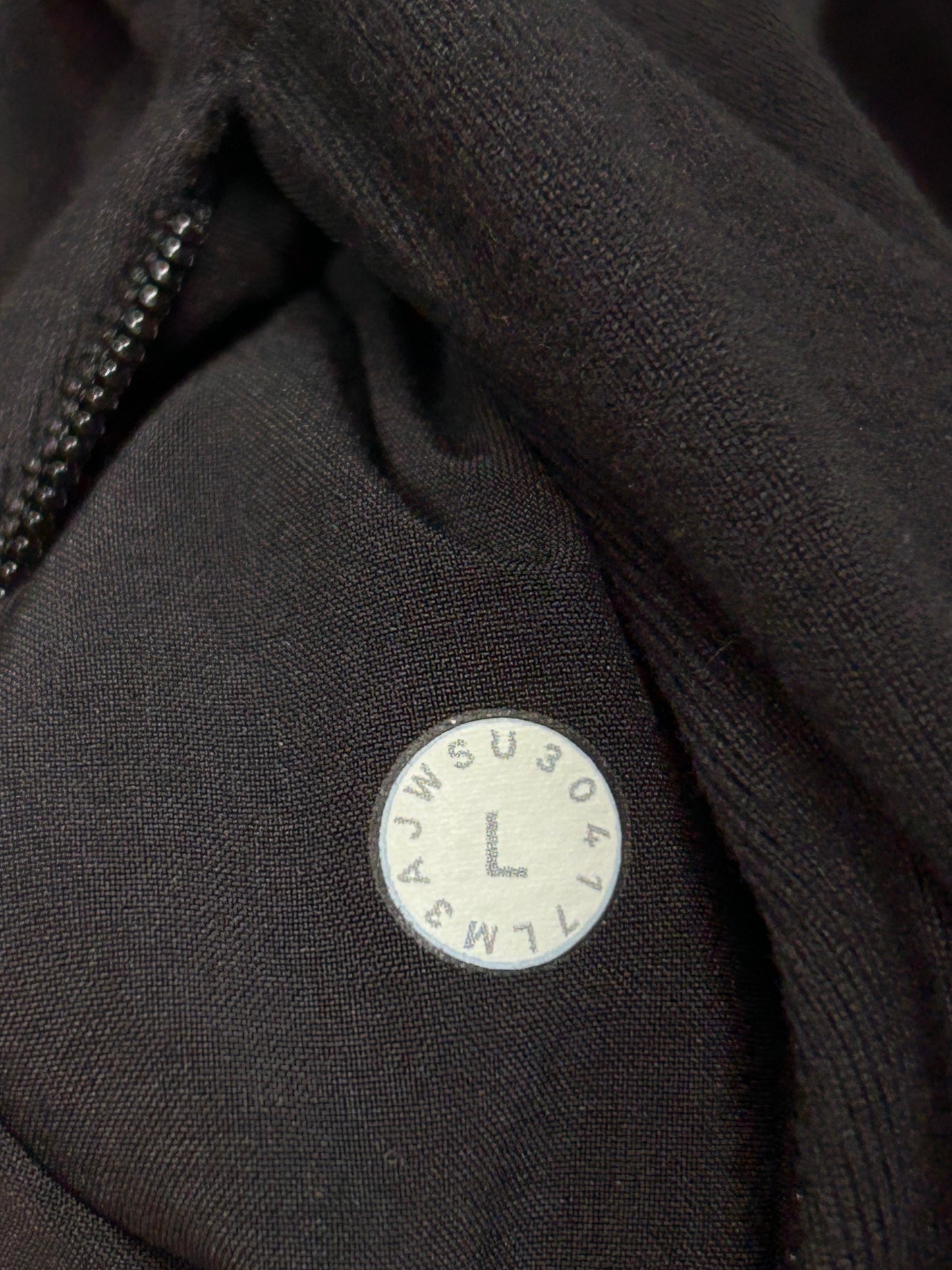 Lululemon Surge Warm 1/2 Zip Size Large Black