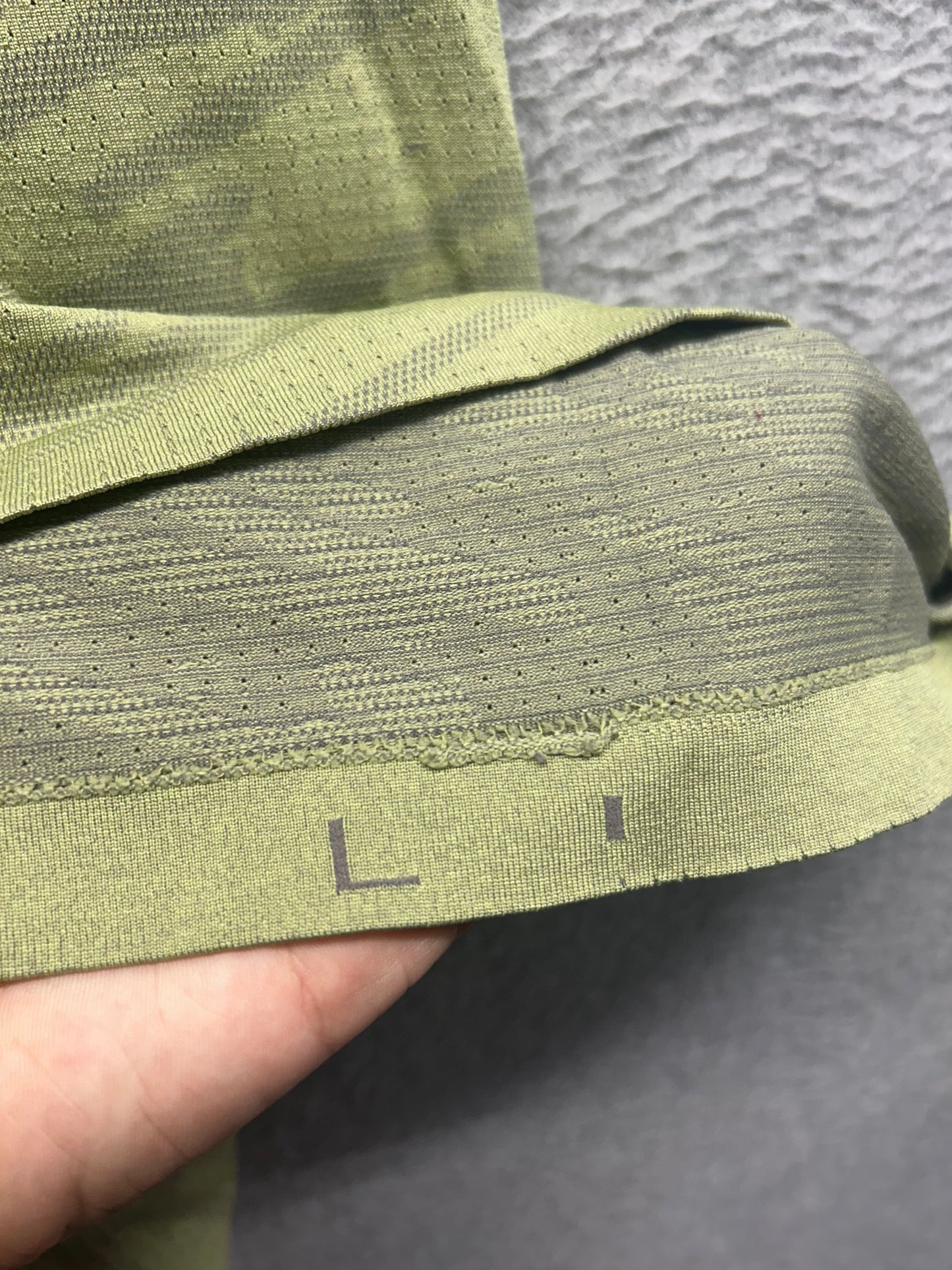 Lululemon Metal Vent Tech Sleeveless 2.0 Size Large Heritage Camo Seared Green