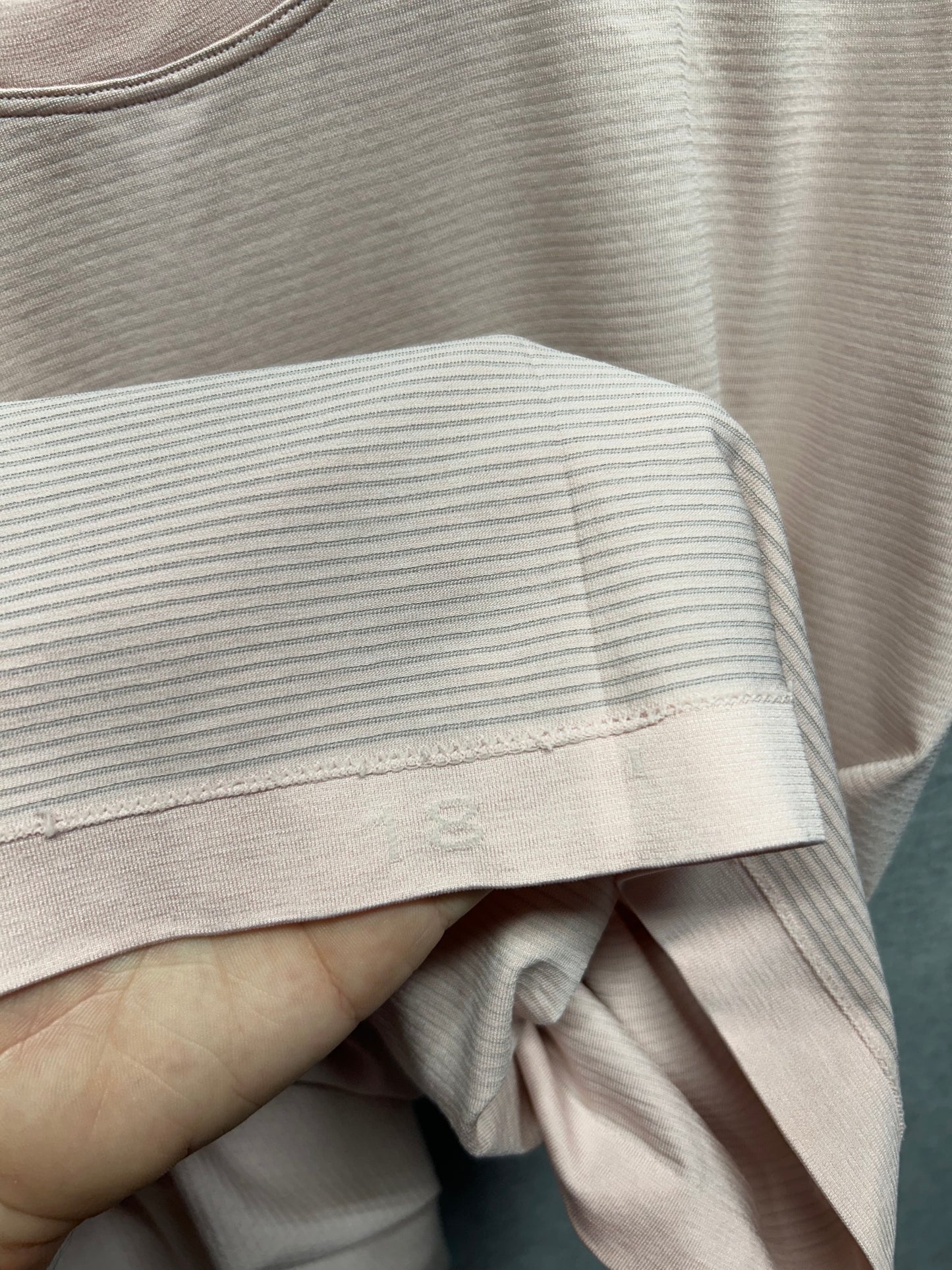 Lululemon Swiftly Tech Short Sleeve Crew Size 18 Light Pink