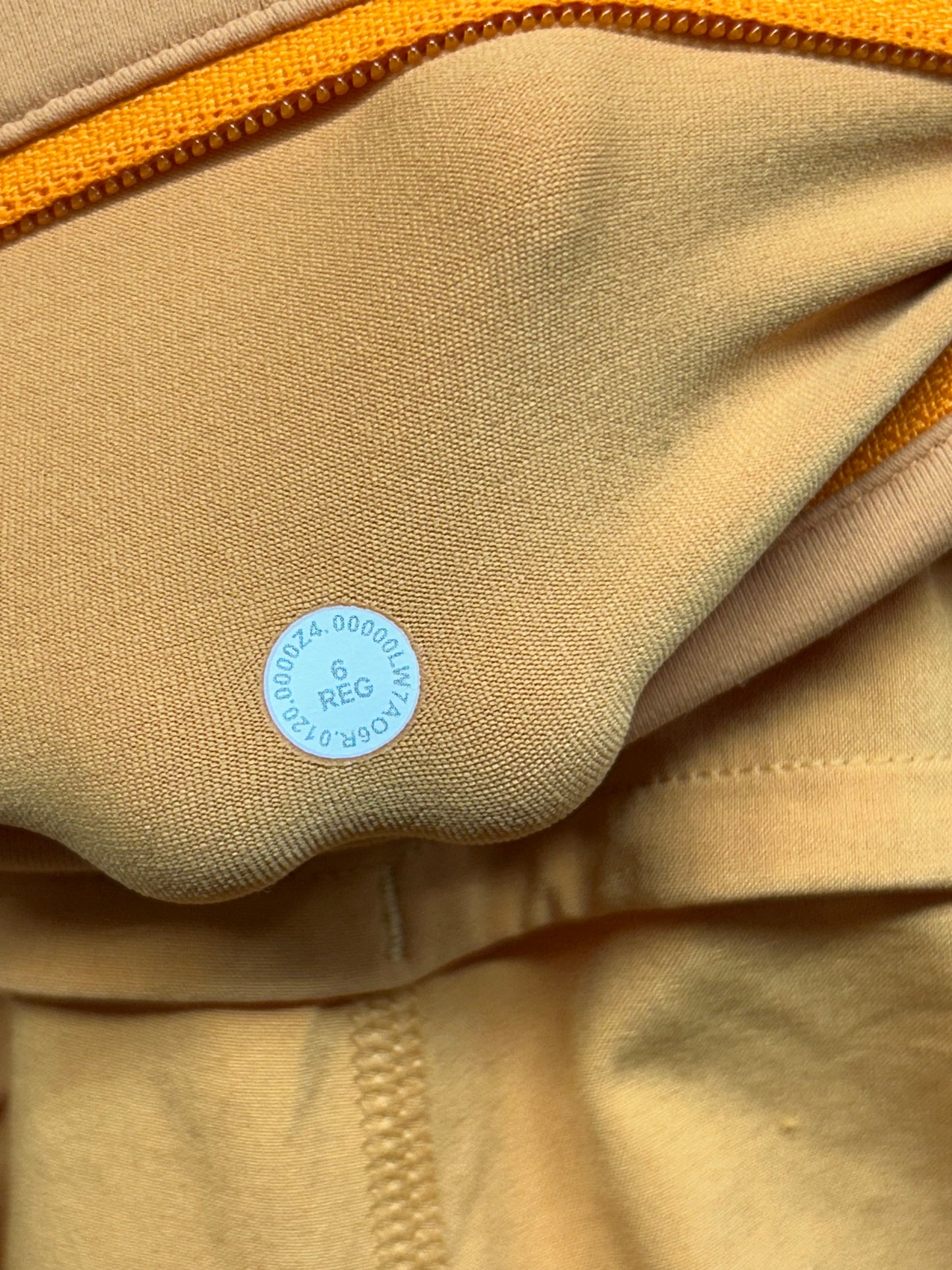 Lululemon Speed Up Short 2.5" Size 6 Monarch Orange