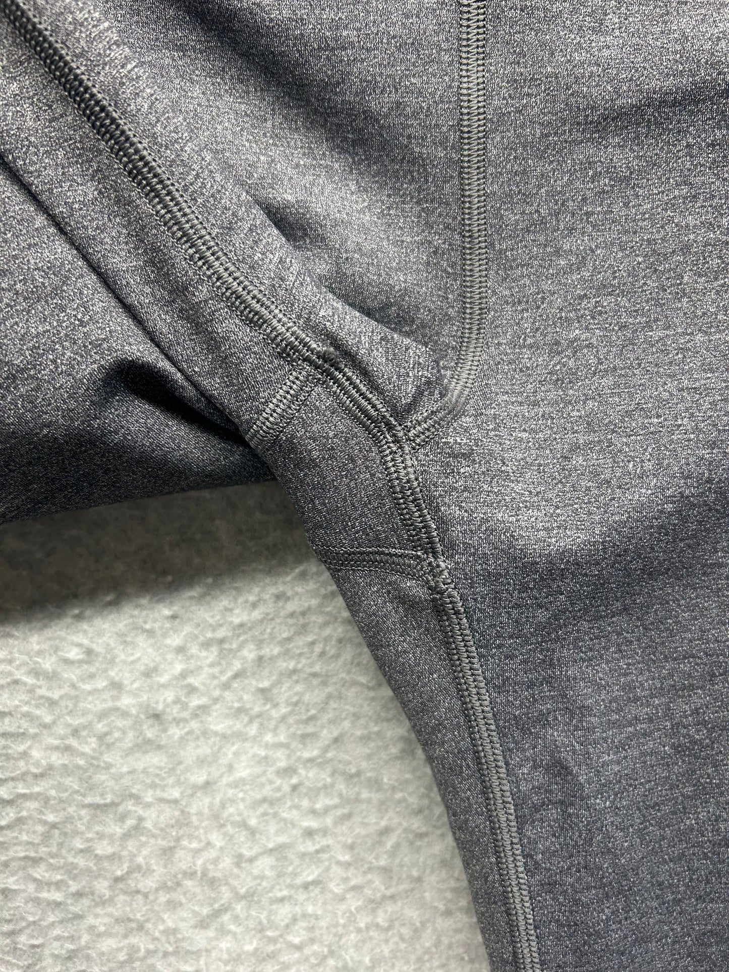 Lululemon Speed Up Tight Metallic 28" Size 6 Heathered Gray