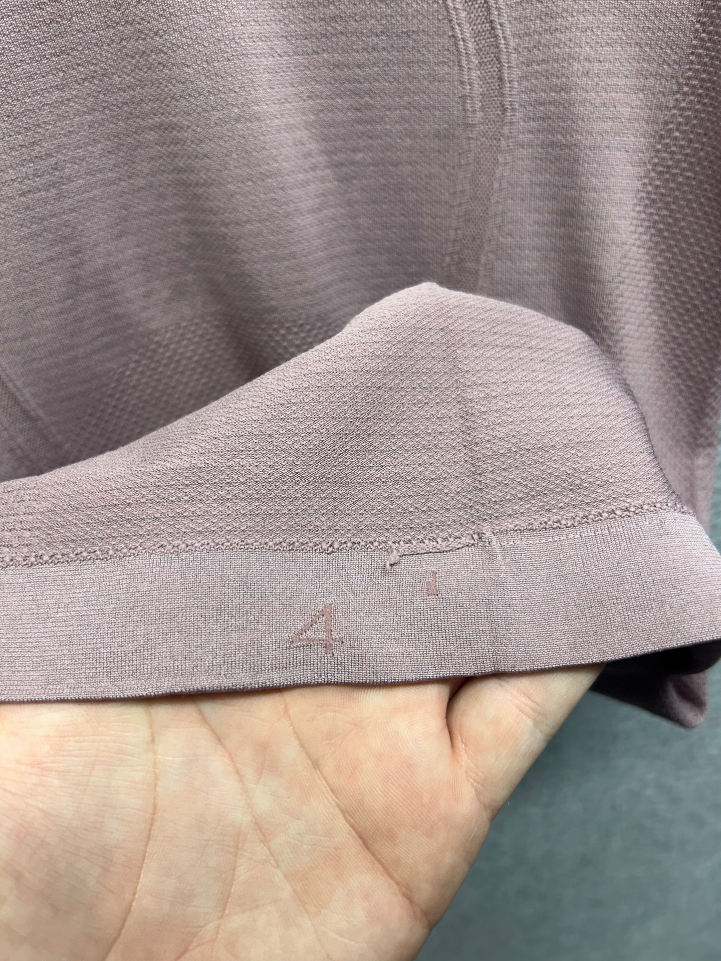 Lululemon Swiftly Tech Long Sleeve Crew Size 4 Smoky Blush