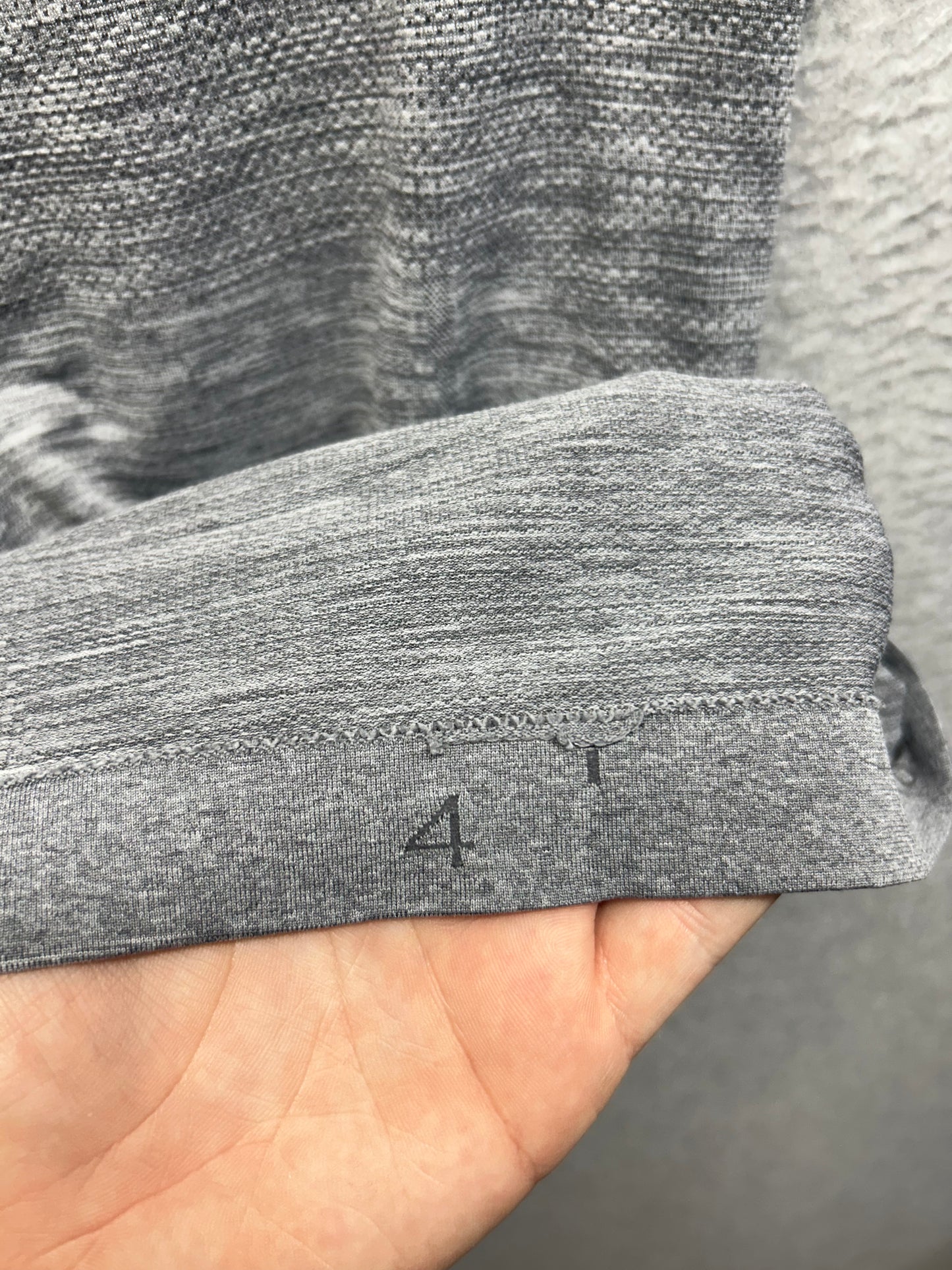 Lululemon Swiftly Tech Short Sleeve Crew Size 4 Heathered Slate
