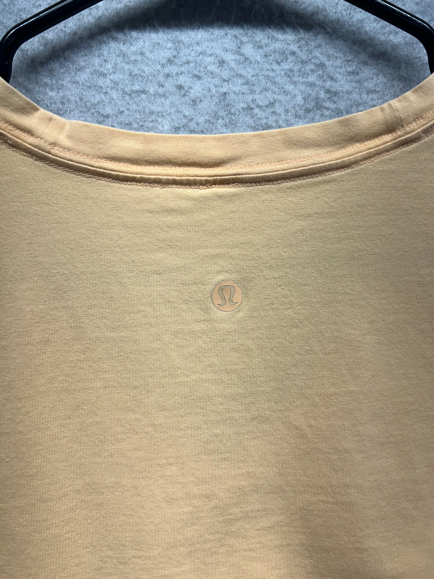 Lululemon Love Tee V Size 6 Cafe Au Lait