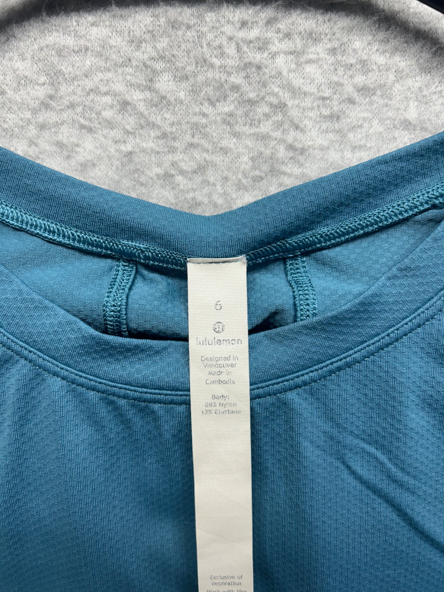 Lululemon Muscle Love Crop Tank Size 6 Night Diver