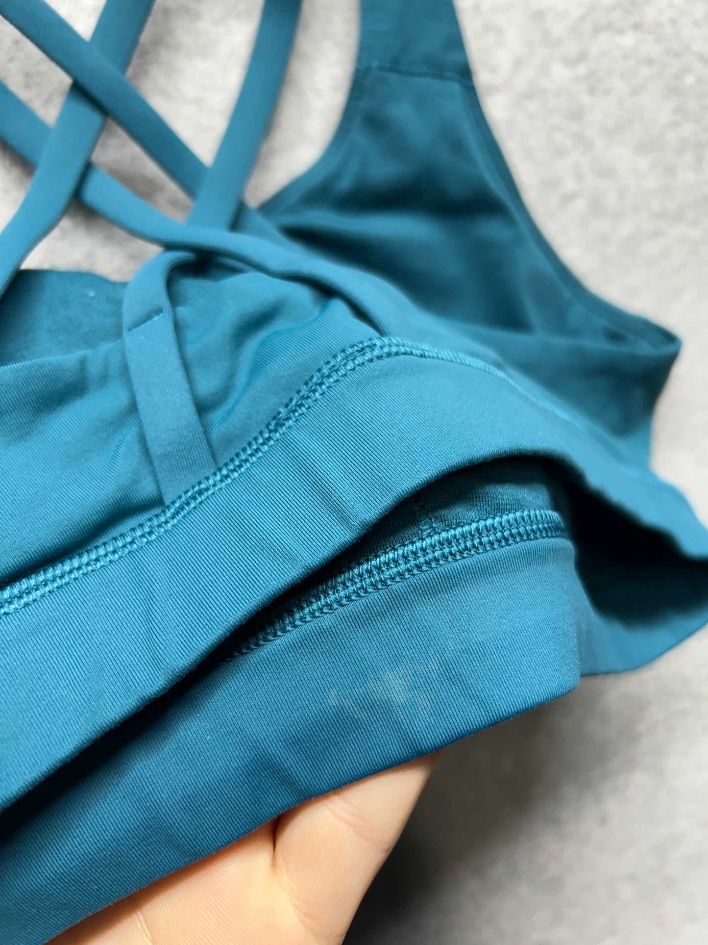 Lululemon Energy Bra Bermuda Teal Size 10