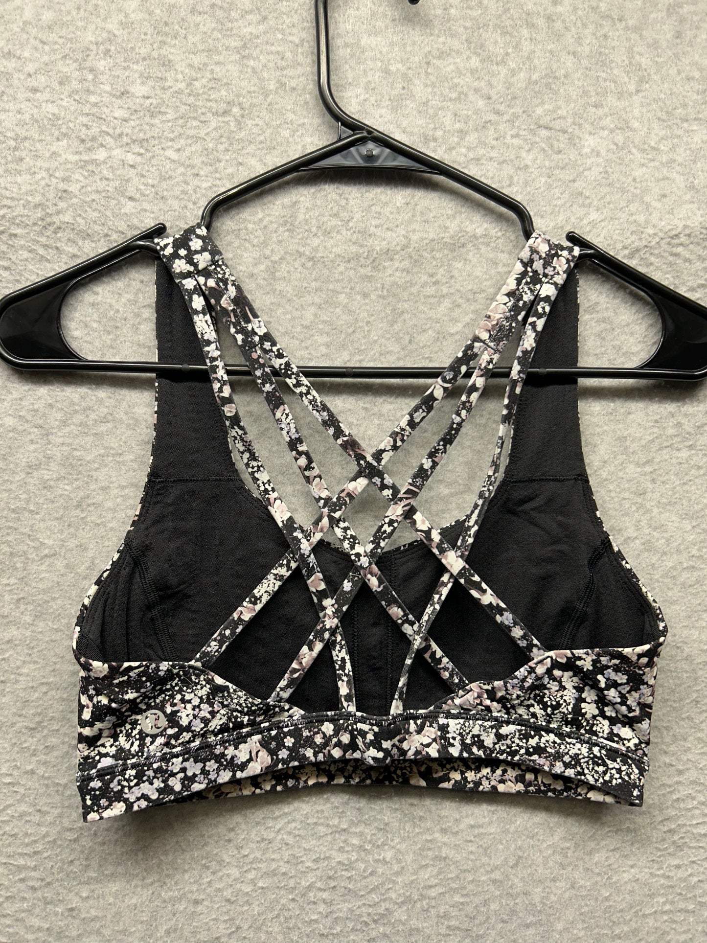 Lululemon Free To Be Serene Bra Size 6 Serigraph Starlight Black Multi