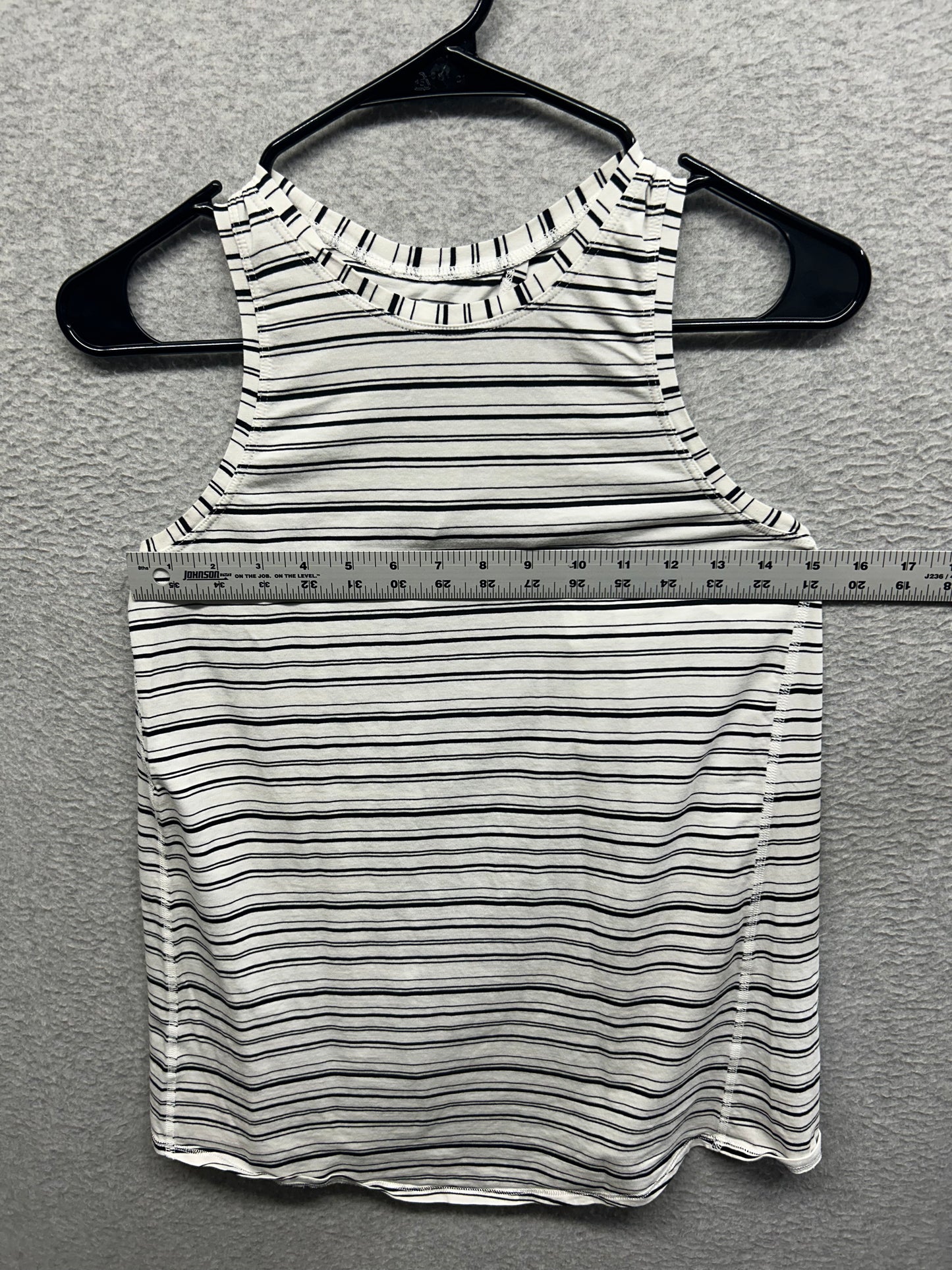 Lululemon All Tied Up Tank Size 8 Cut Back Stripe White Black