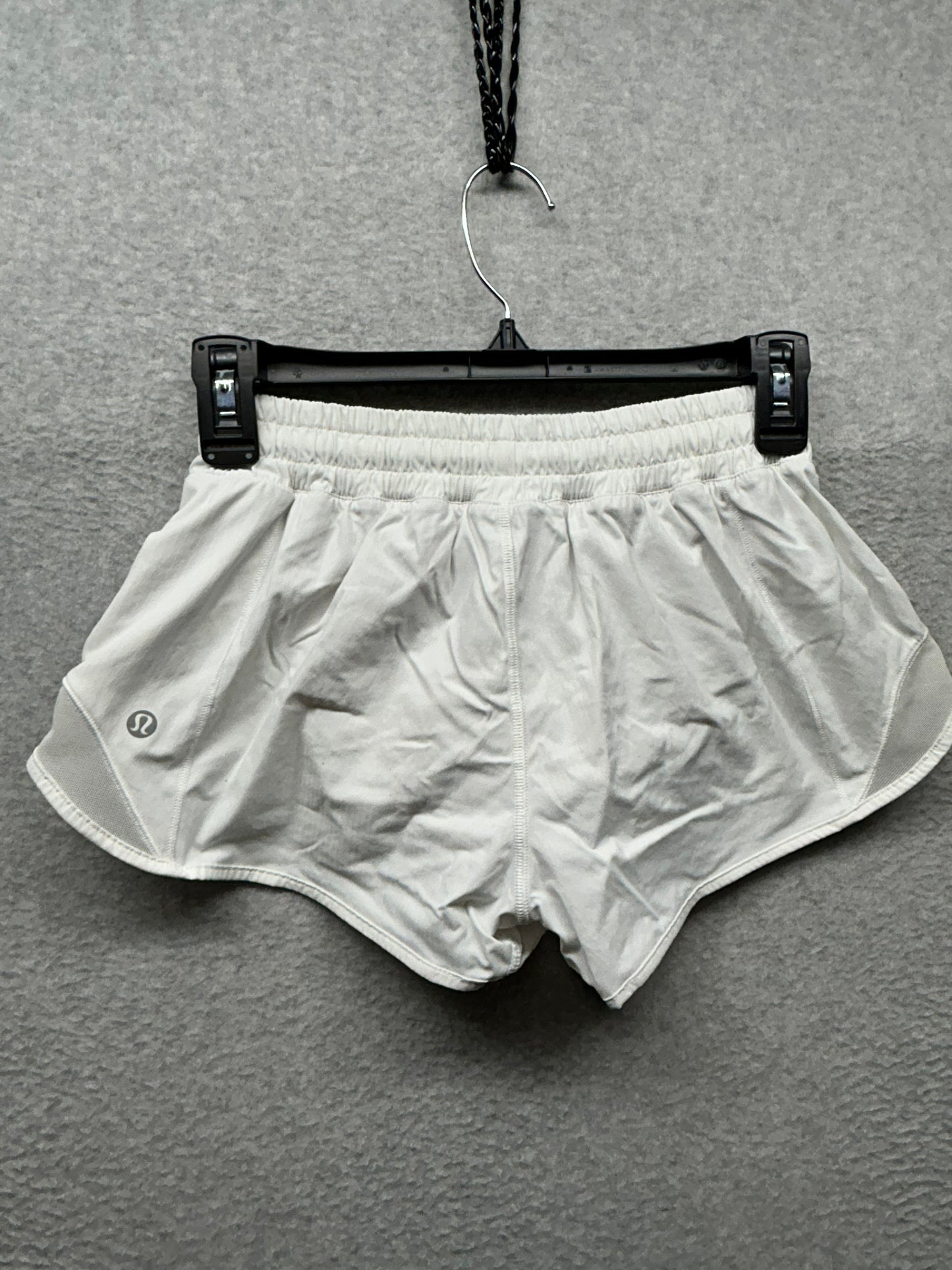 Lululemon Hotty Hot Short II *2.5" Size 4 White