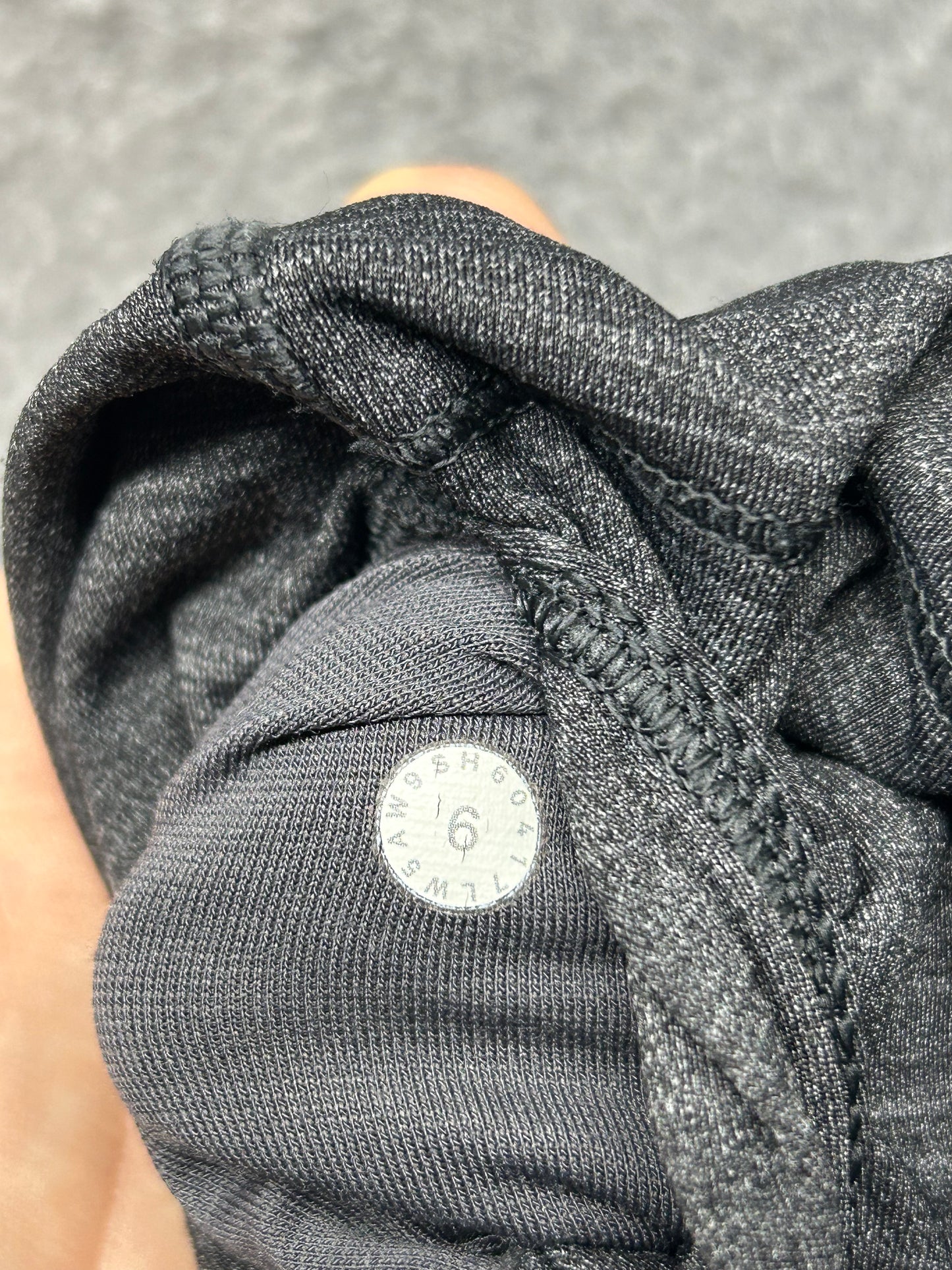 Lululemon Wunder Under Pant 28" (Hi-Rise) Size 6 Heathered Black