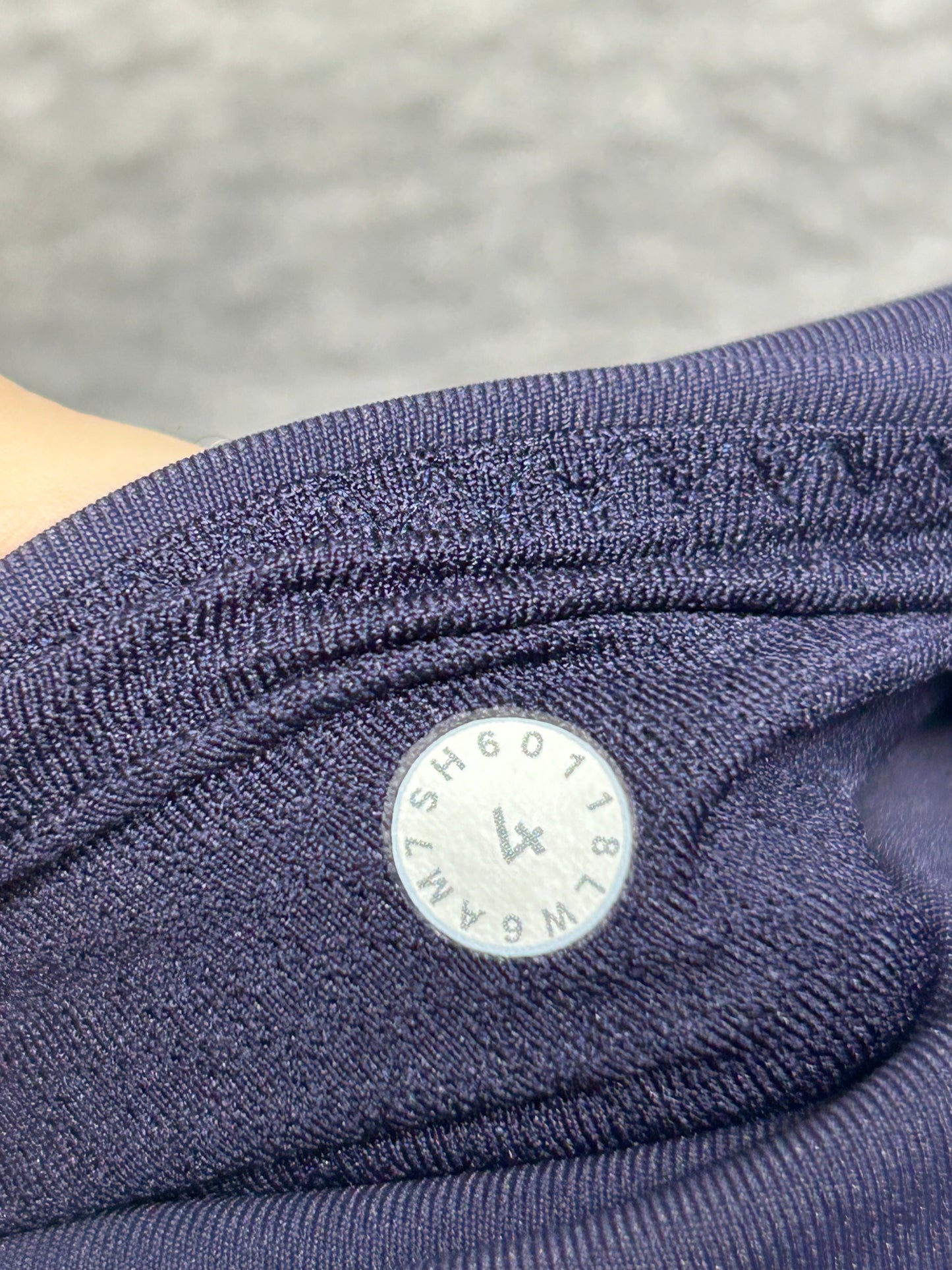 Lululemon Mix & Mesh Crop 21" Size 4 Midnight Navy