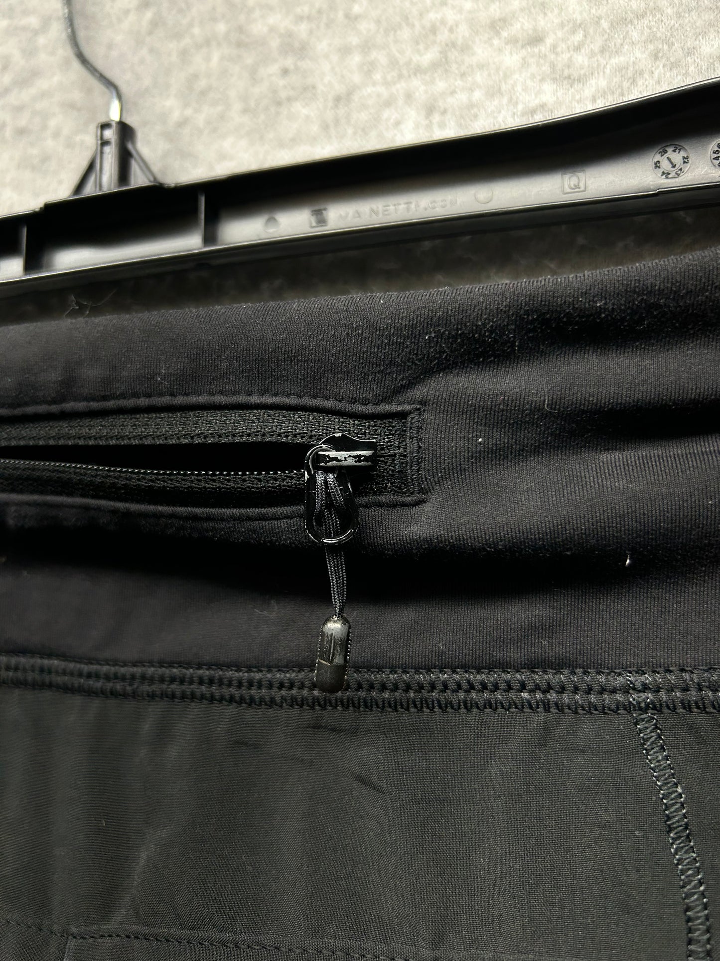 Lululemon Speed Up Short 2.5" Black Size 4 (First Release)