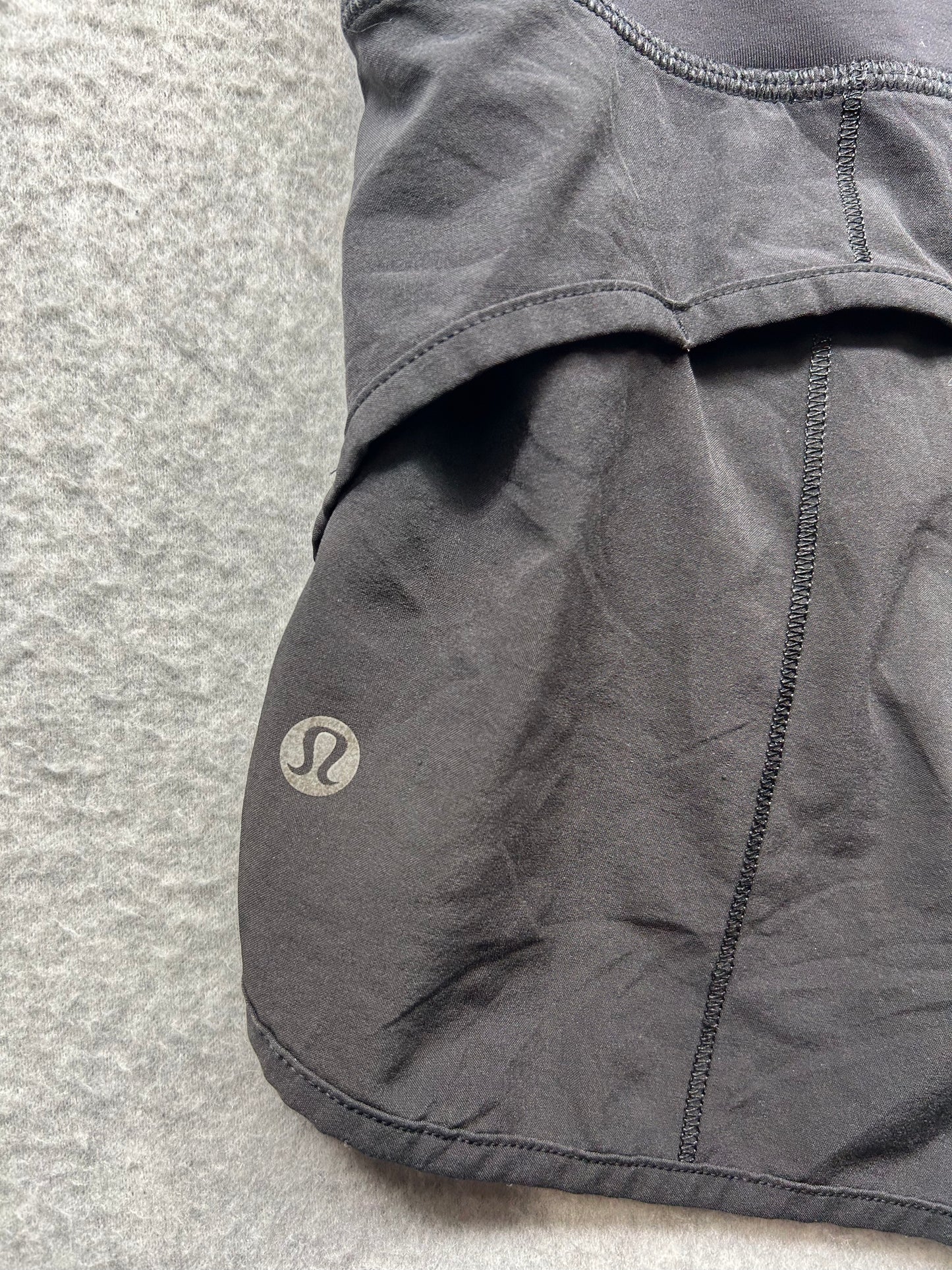 Lululemon Speed Up Short 2.5" Size 4 Black