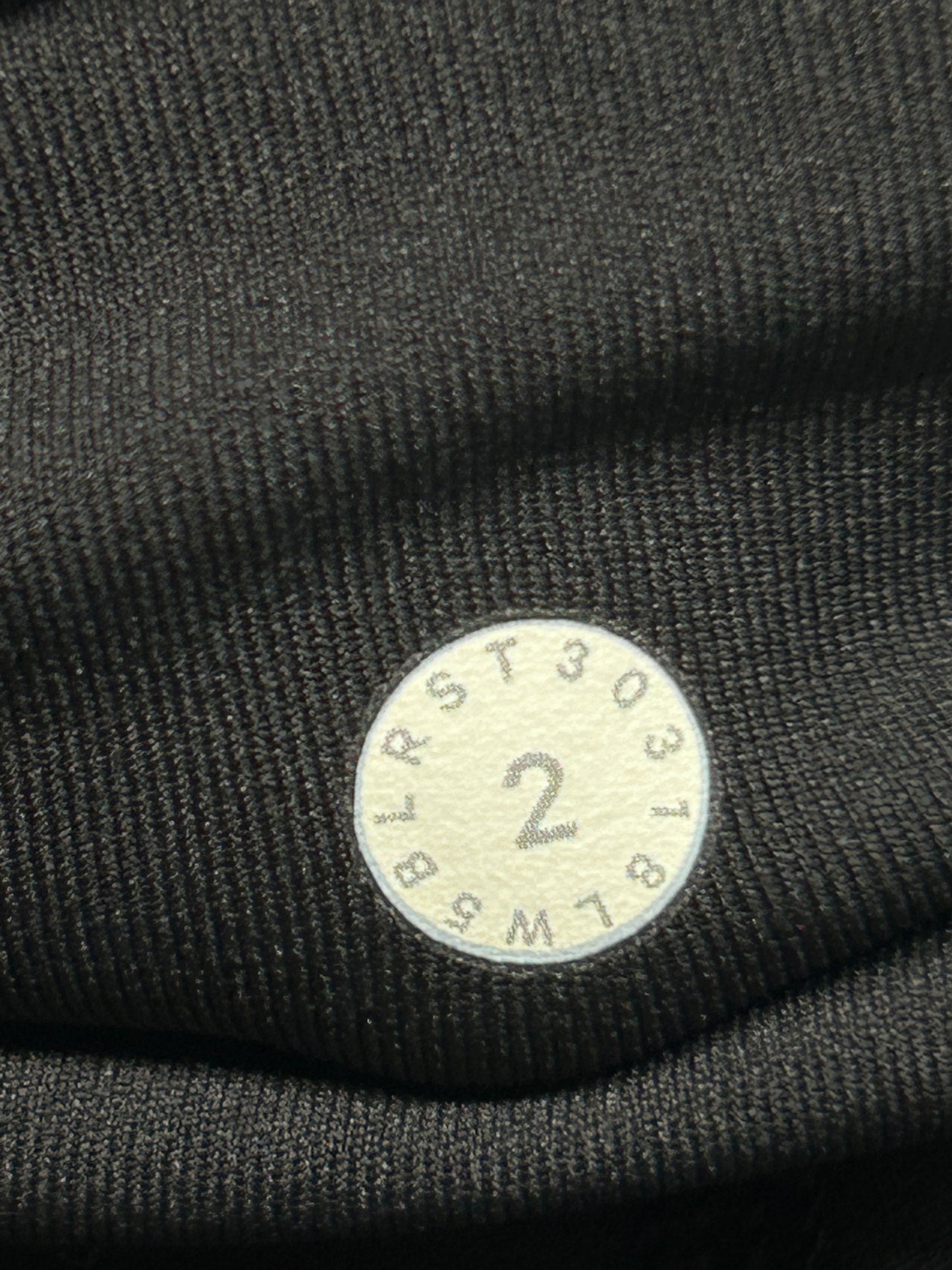 Lululemon Speed Up Tight Mesh 28" Size 2 Black