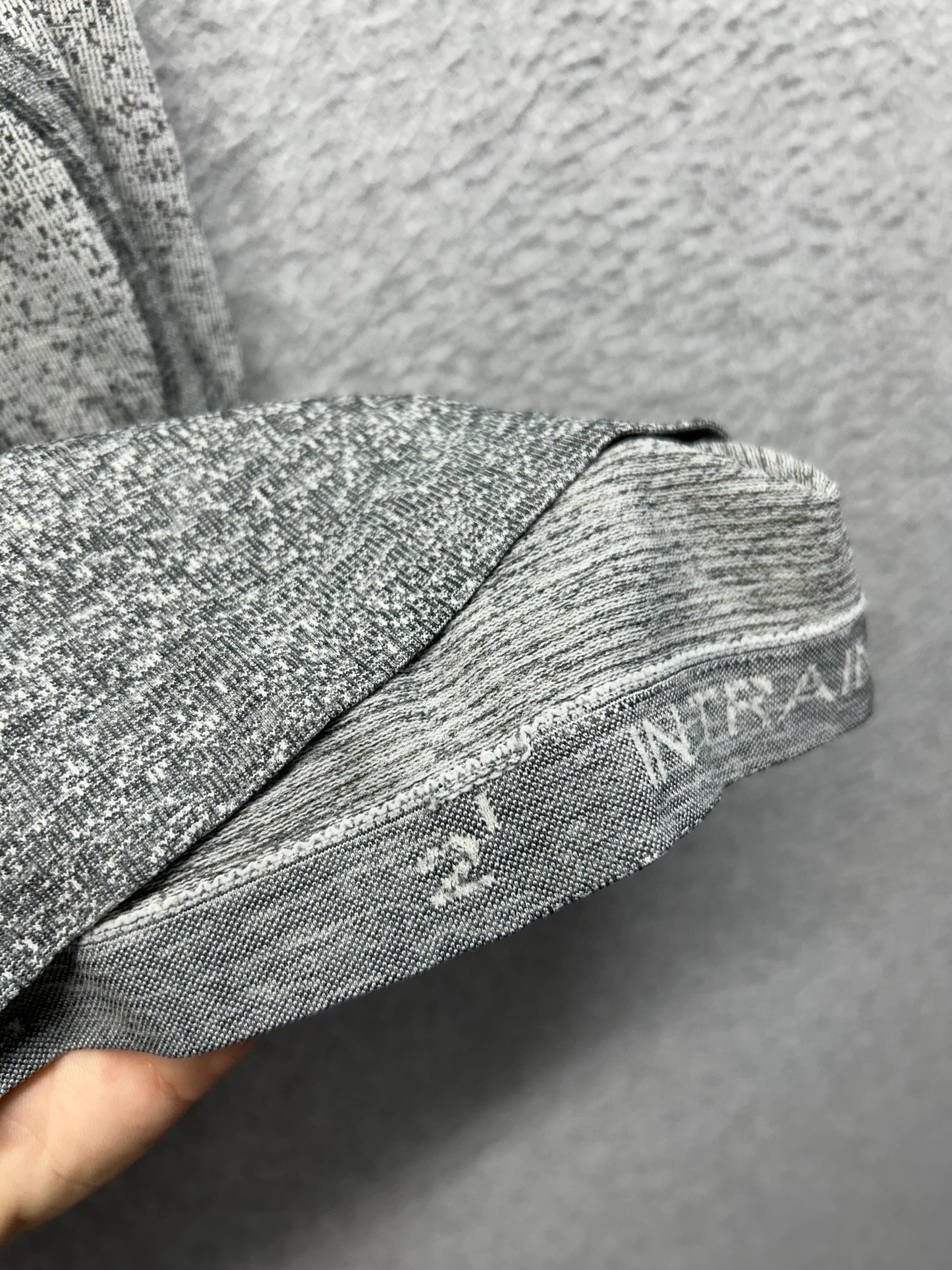 Lululemon Swiftly Tech Racerback Size 2 Gray White Ombre