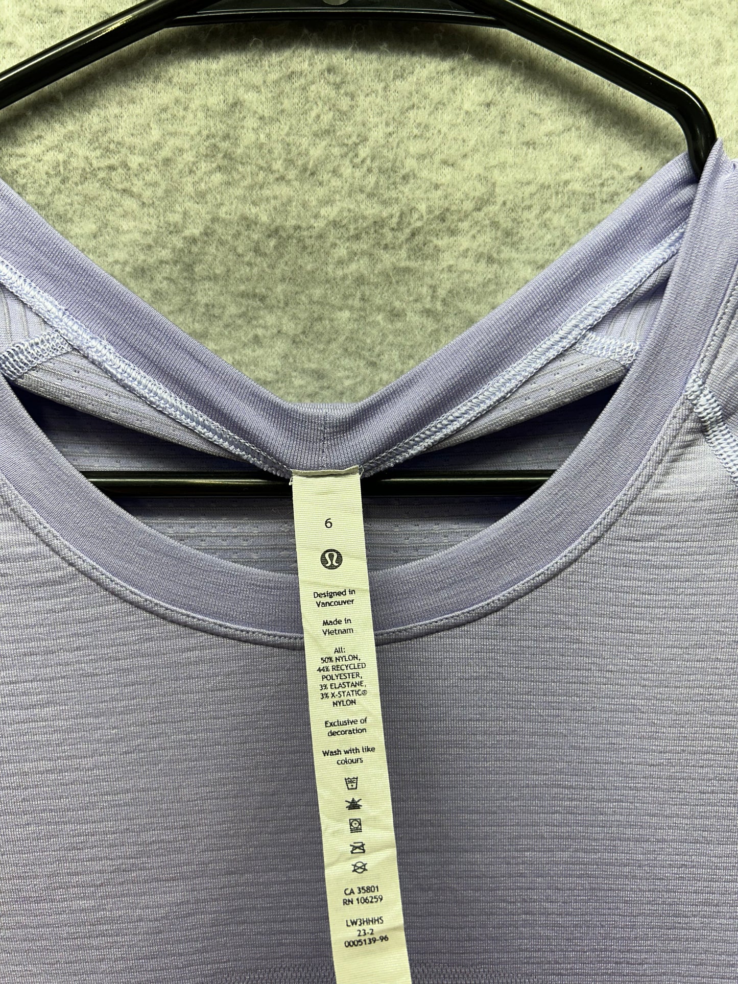 Lululemon Swiftly Tech Short-Sleeve Shirt 2.0 Size 6 Lilac Smoke / Lilac Smoke