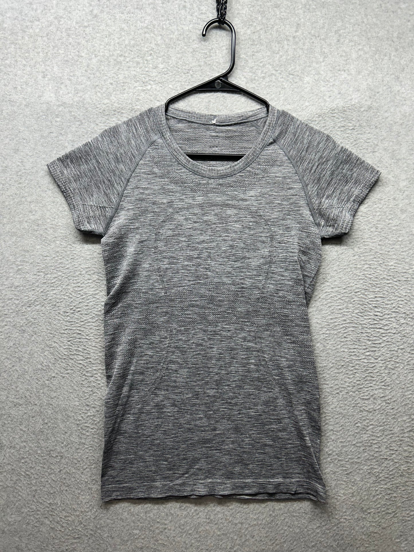 Lululemon Swiftly Tech Short Sleeve Crew Size 8 Heathered Slate