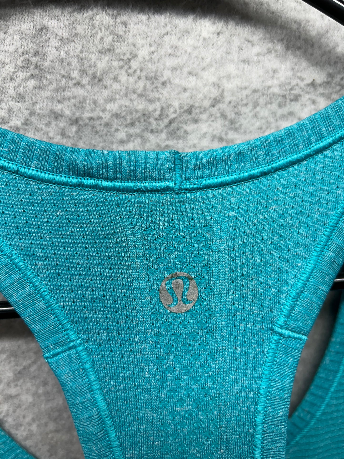 Lululemon Run: Swiftly Tech Racerback Size 8 Heathered Surge