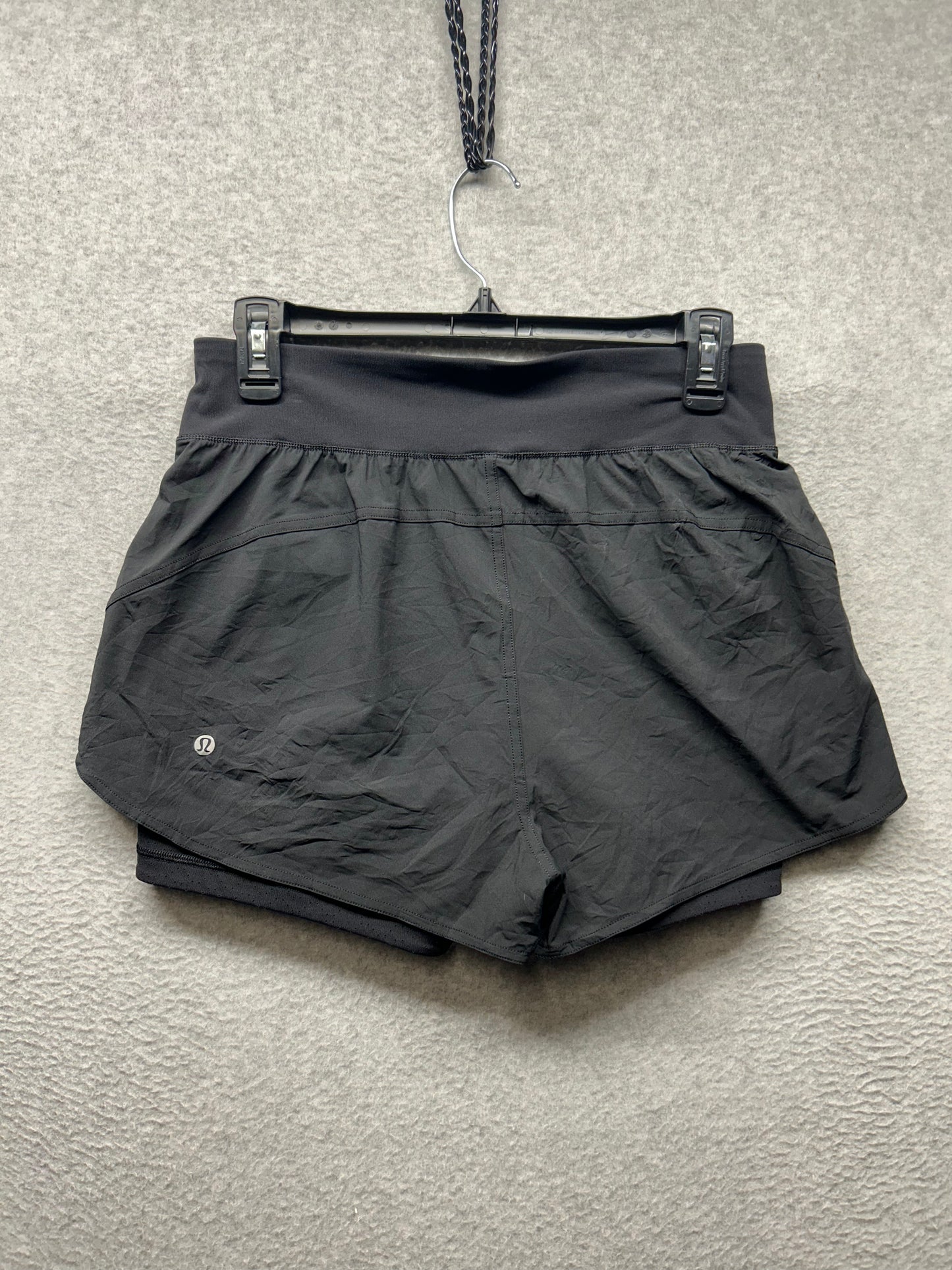 Lululemon Breezy Dot Shorts 2" Size 6 Black
