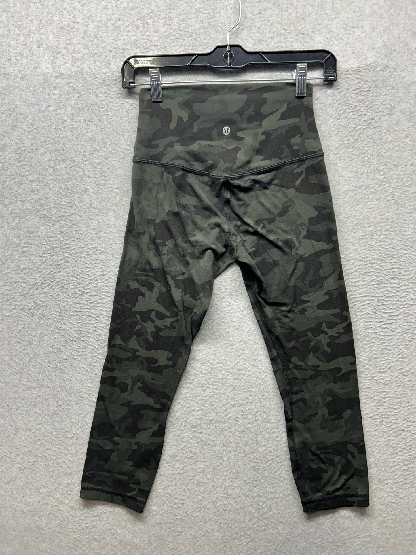 Lululemon Align Crop 21" Size 6 Incognito Camo Multi Gator Green