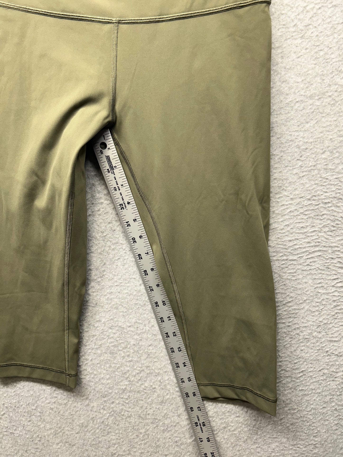 Lululemon Wunder Under Hi-Rise 1/2 Tight Full-On Luxtreme 16" Size 8 Dark Olive