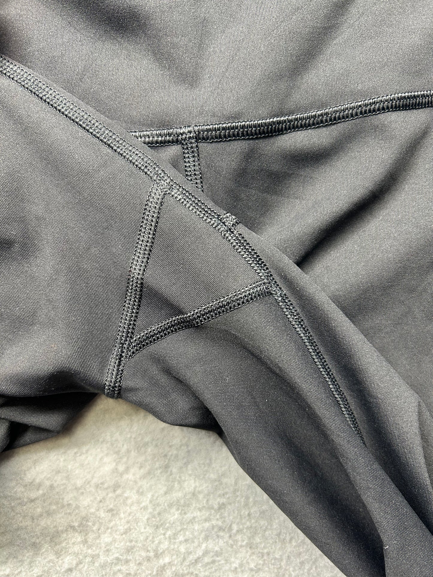 Lululemon Wunder Under Crop High-Rise Full-On Luxtreme 20" Size 8 Black