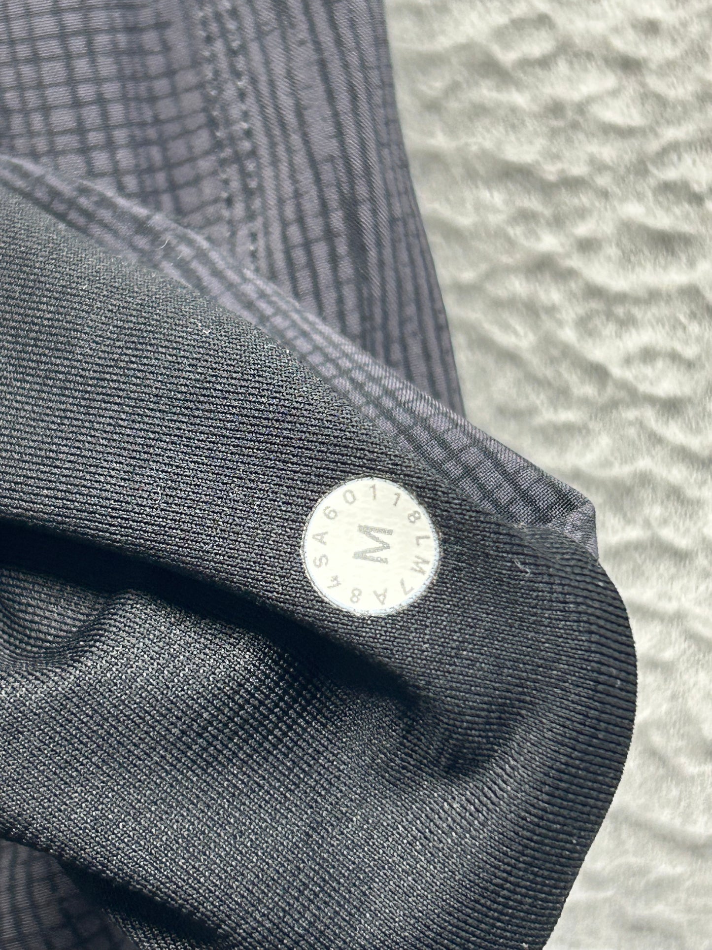 Lululemon Pace Breaker Short 9" Size Medium Grid Lines Deep Coal Black