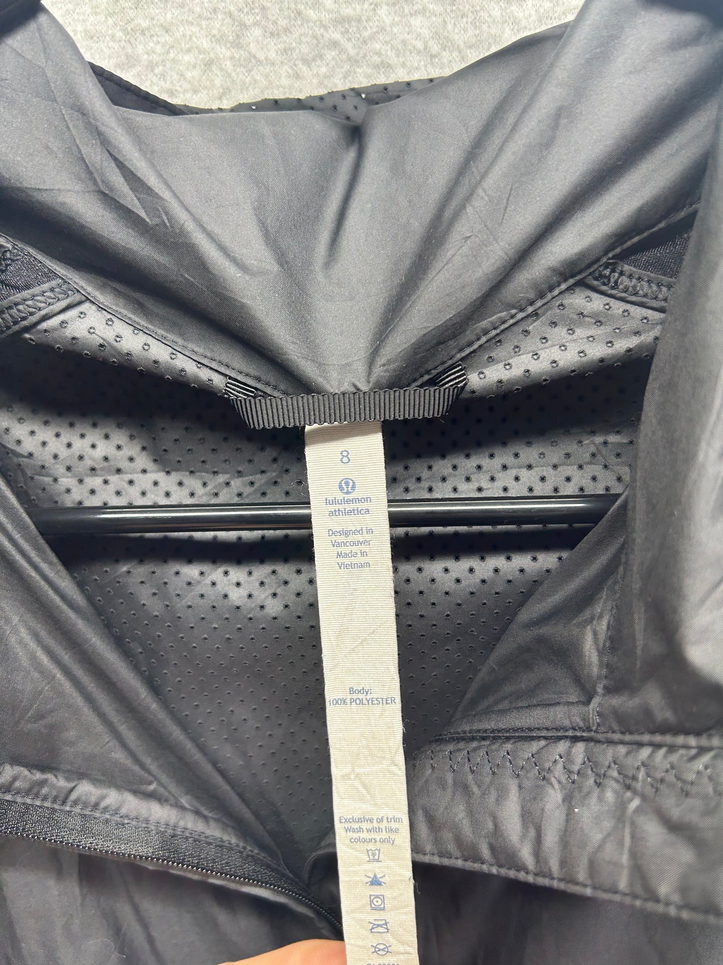 Lululemon Pack-It Vest Size 8 Black