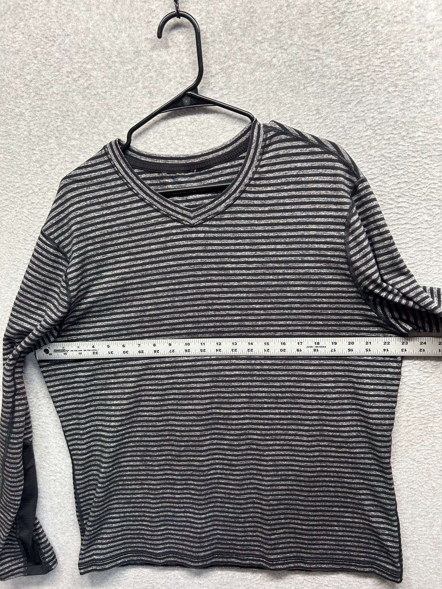 Lululemon Speed Long Sleeve Classic Stripe Mens Large Heathered Black