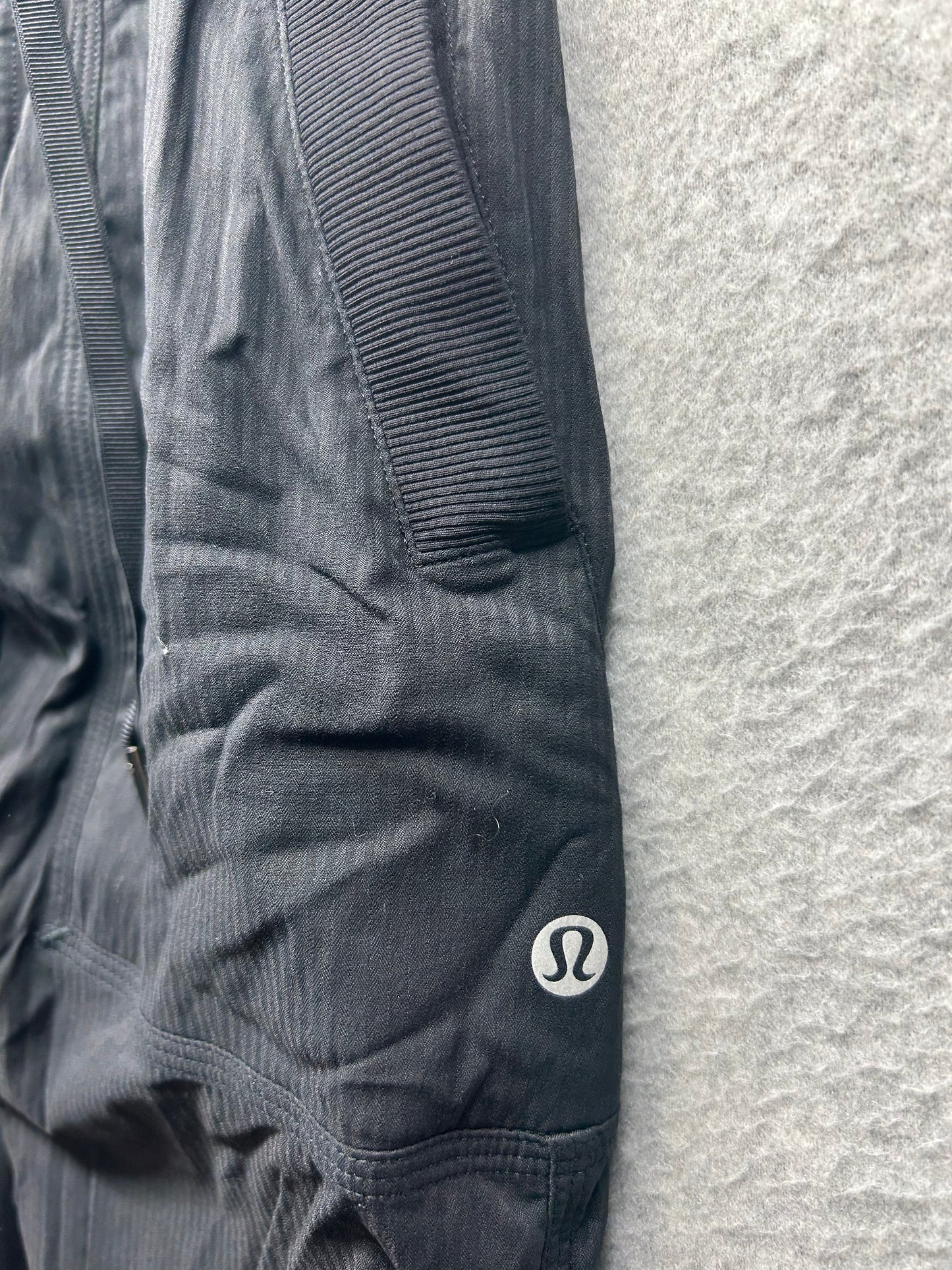 Lululemon Dance Studio Mid-Rise Full Length Pant Size 0 (Sqaure Dot) Black