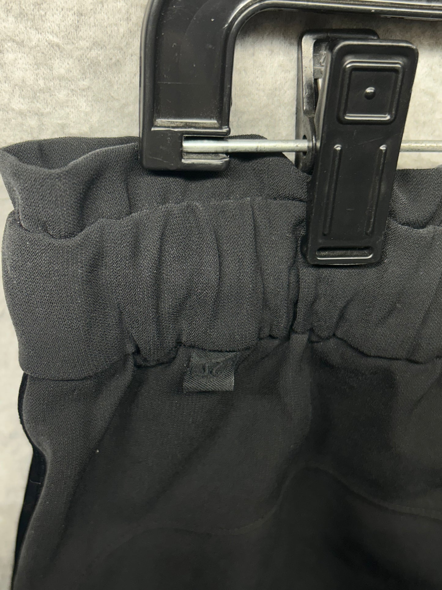 Lululemon On the Fly Jogger Velvet Trim Size 6 28" Black