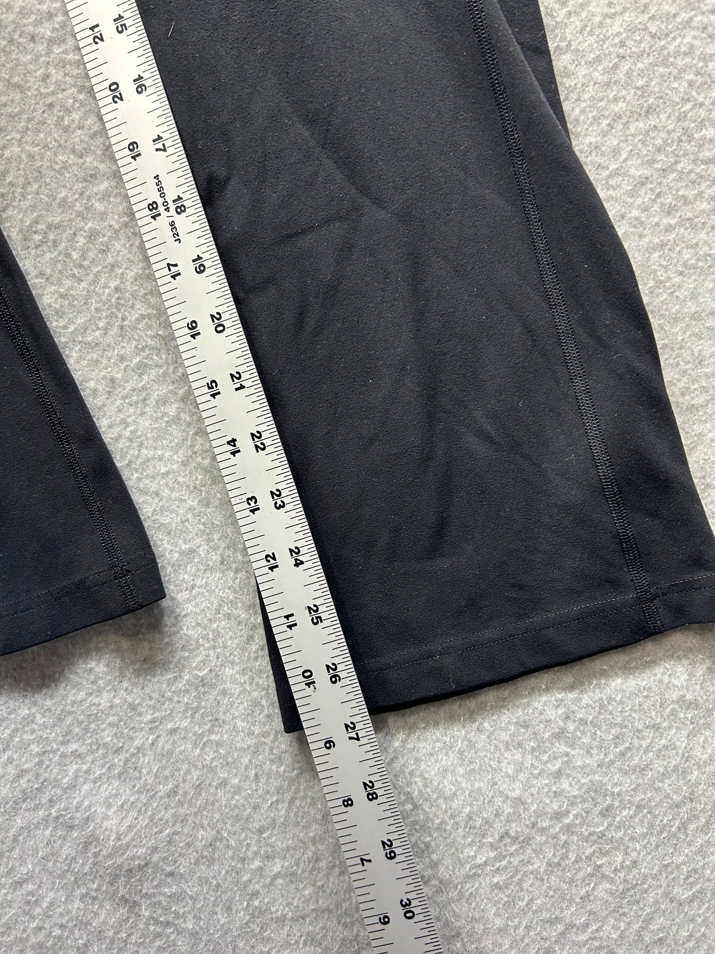 Lululemon Groove Super-High-Rise Flared Pant Nulu 27" Size 6 Black