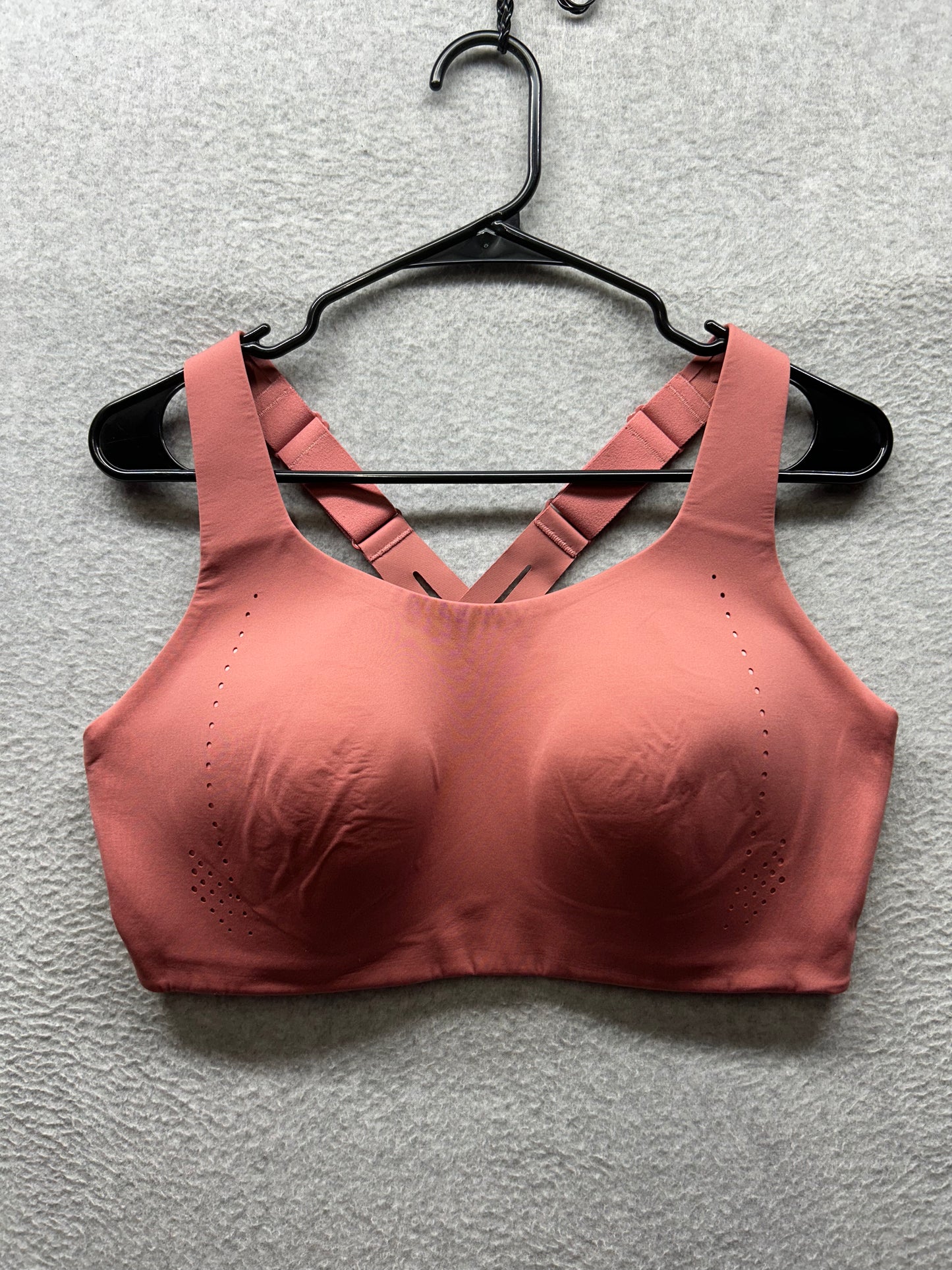 Lululemon AirSupport Bra Size 38DD Brier Rose / Pink Puff