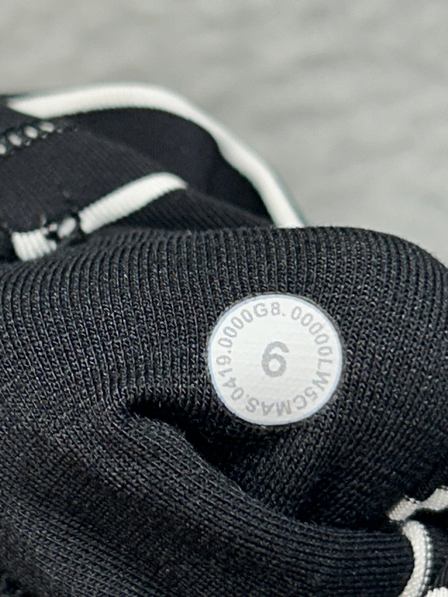 Lululemon Wunder Under High-Rise Tight 25" Luxtreme Size 6 Parallel Stripe Black White