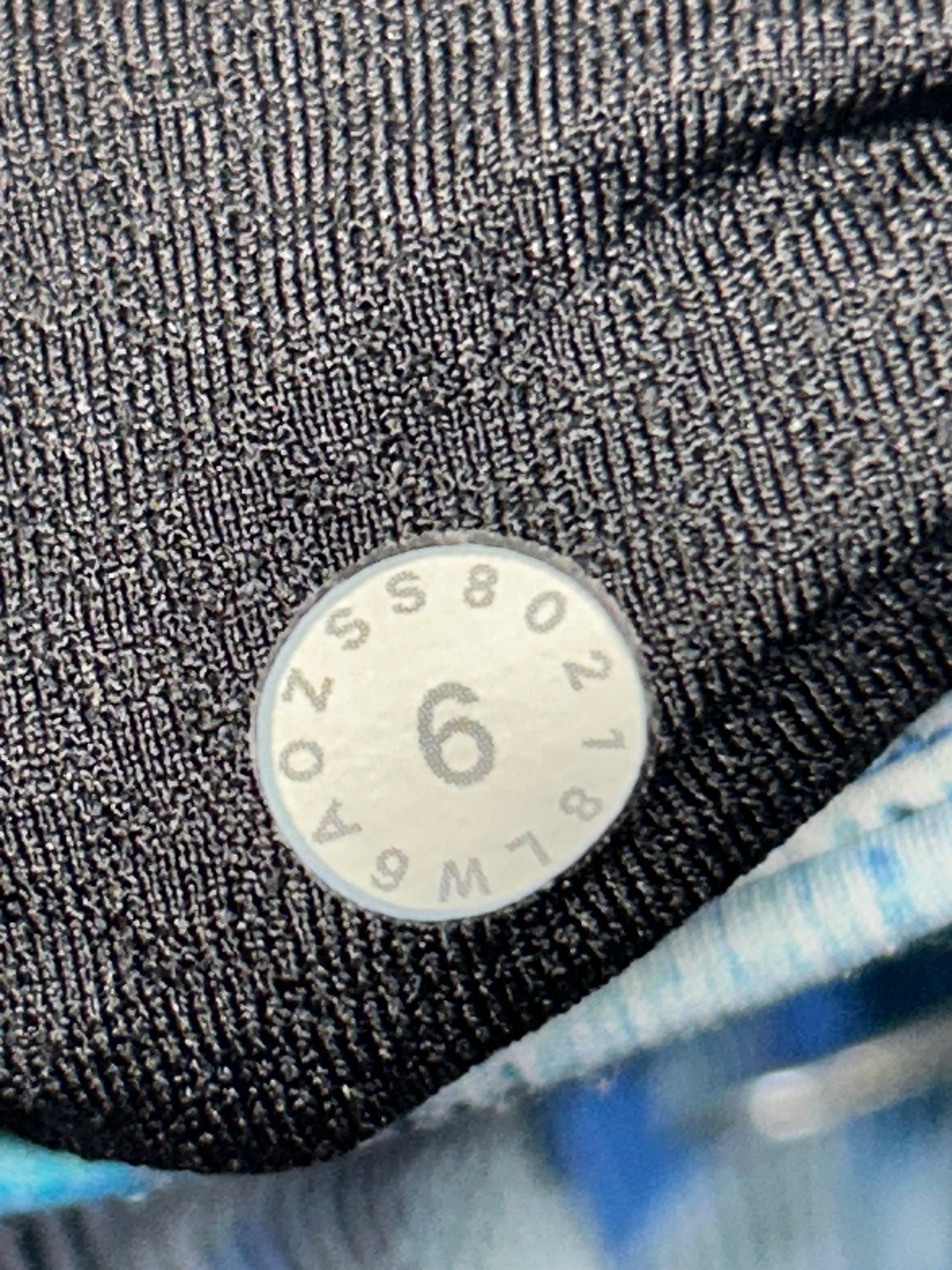 Lululemon On Pace Crop 21" Size 6 Sun Dazed Multi Blue