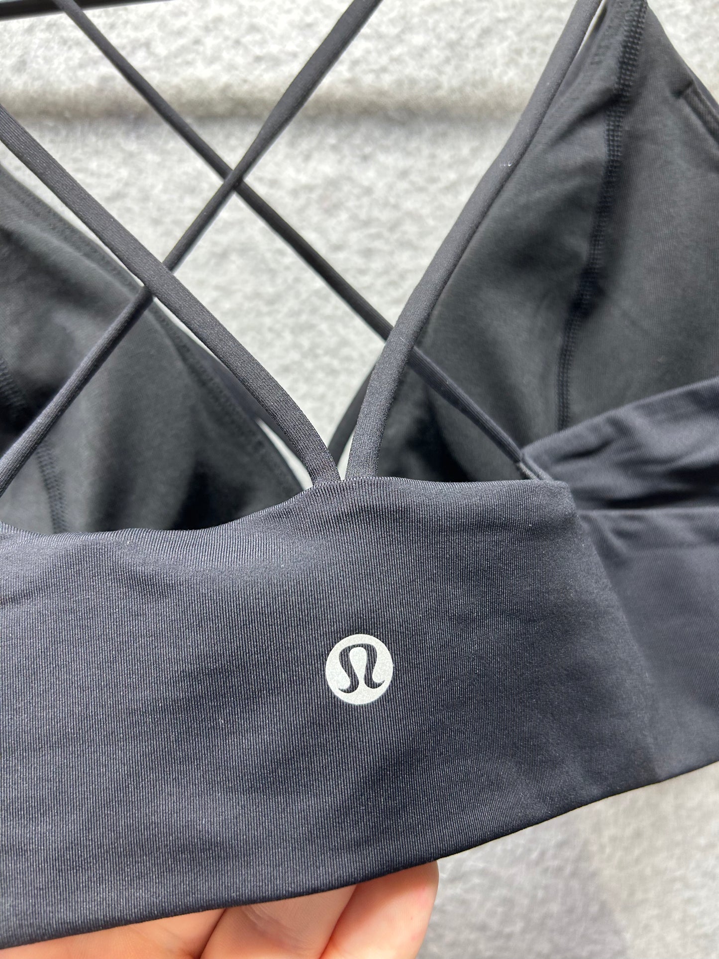 Lululemon Pushing Limits Bra Size 10 Black